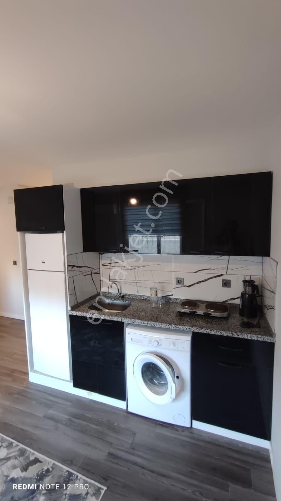Elektrik Su Aboneliği Yok 1+1 Eşyalı Kiralık Cadde Üzeri - Görsel 12