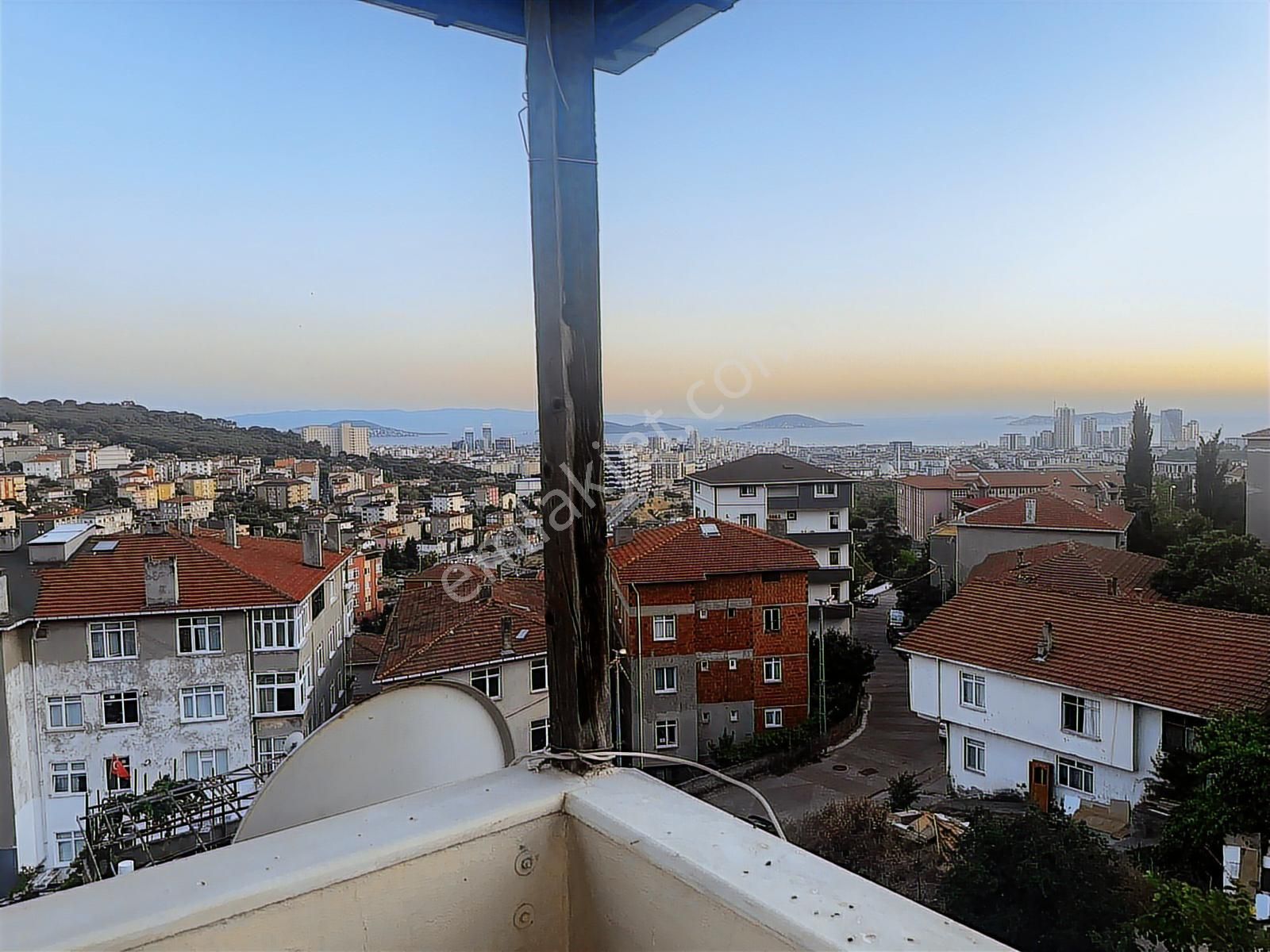 Melek Demir Gayrimenkulden Maltepe Başıbüyükte 2+1 Daire - Görsel 3