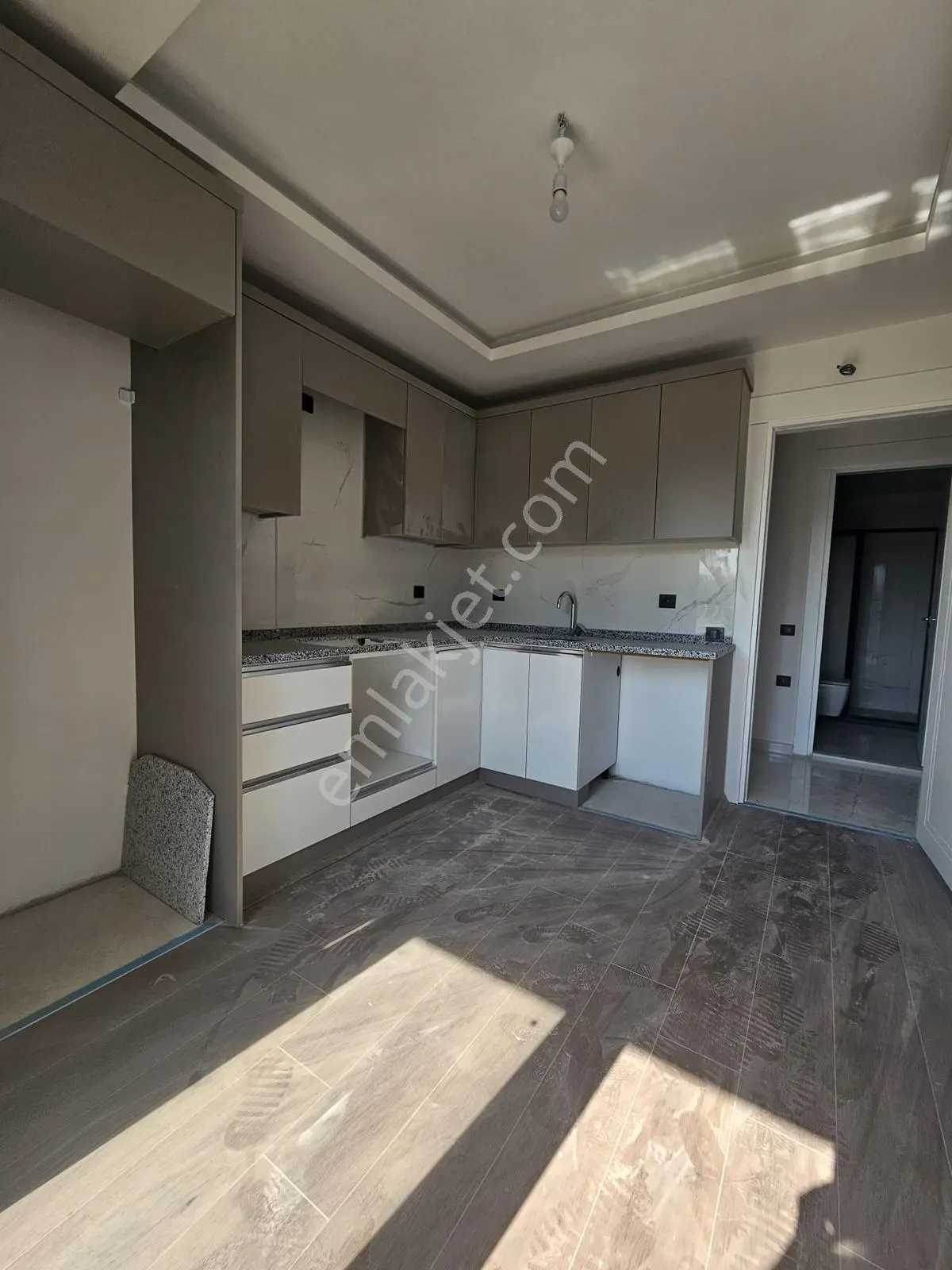 Çevre Yolunda 2+1 Kiralık Sıfır Dair