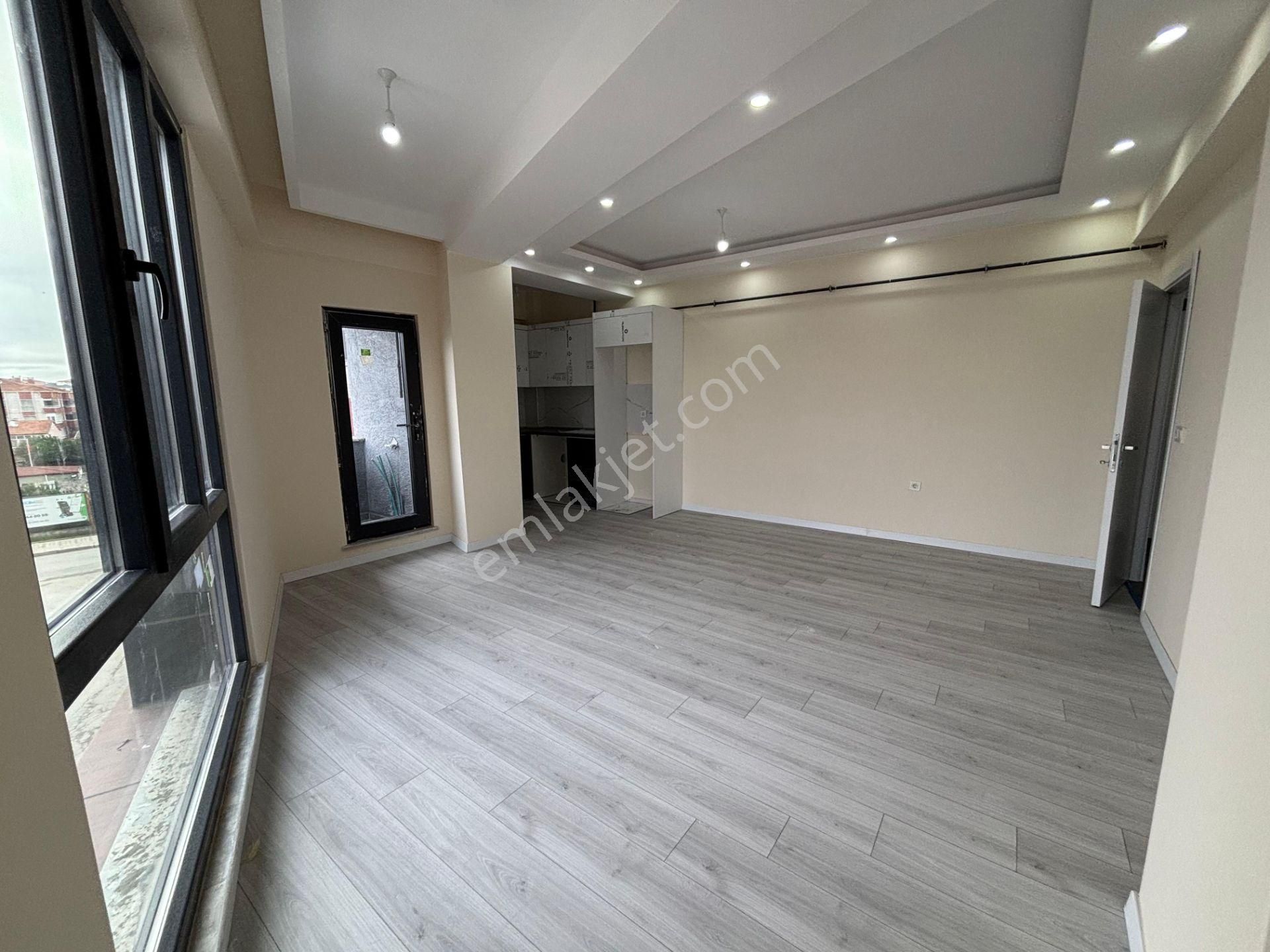 Tokay'dan Cumhuriyet Mh1+1 Ankanstre Mevcuttur Okulların Karşısı - Görsel 5