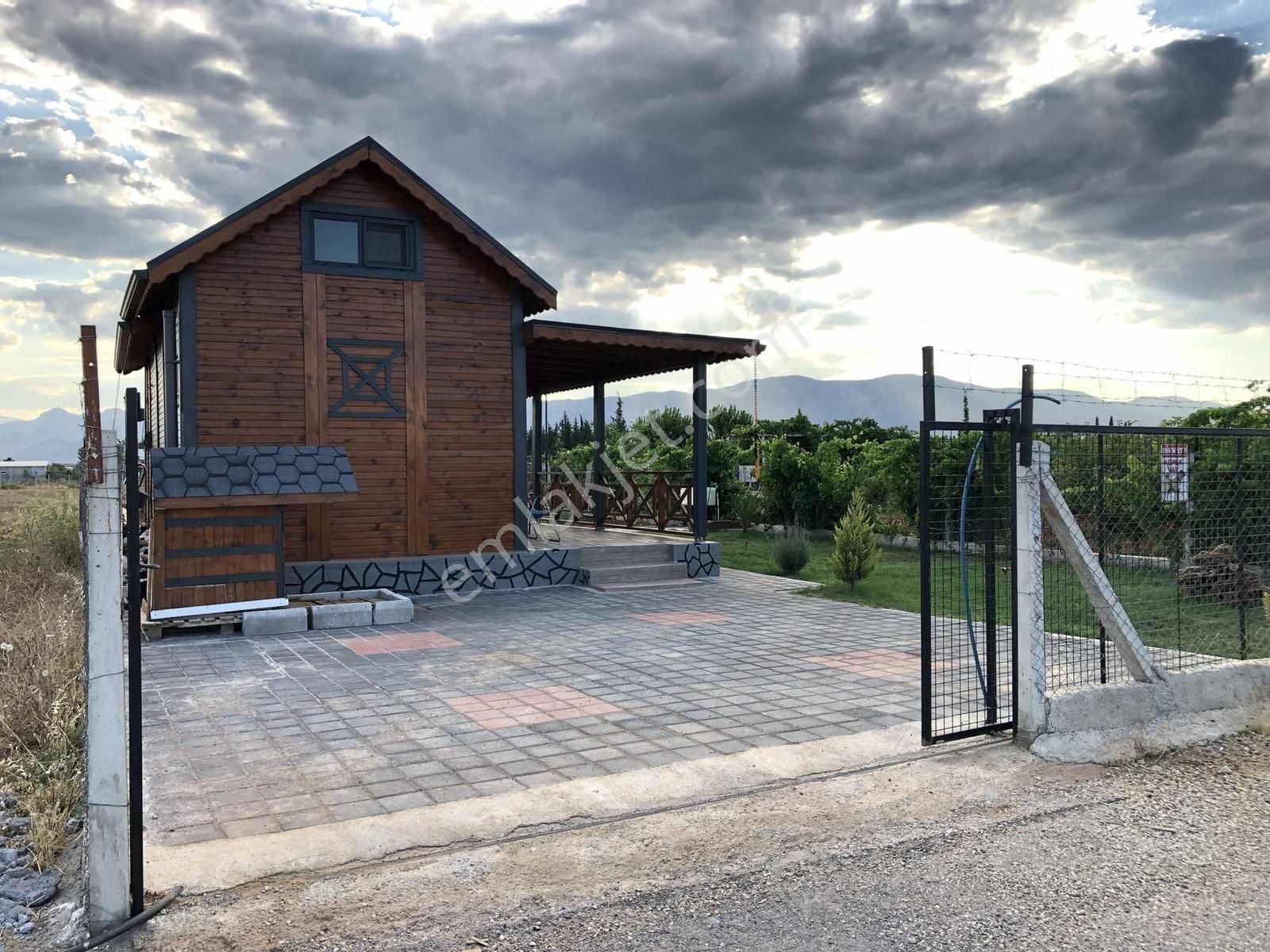 451m2 İmarlı Arsa Üzerinde Ahşap Ev Şehire Yakın Doğa Yaşamı - Görsel 6