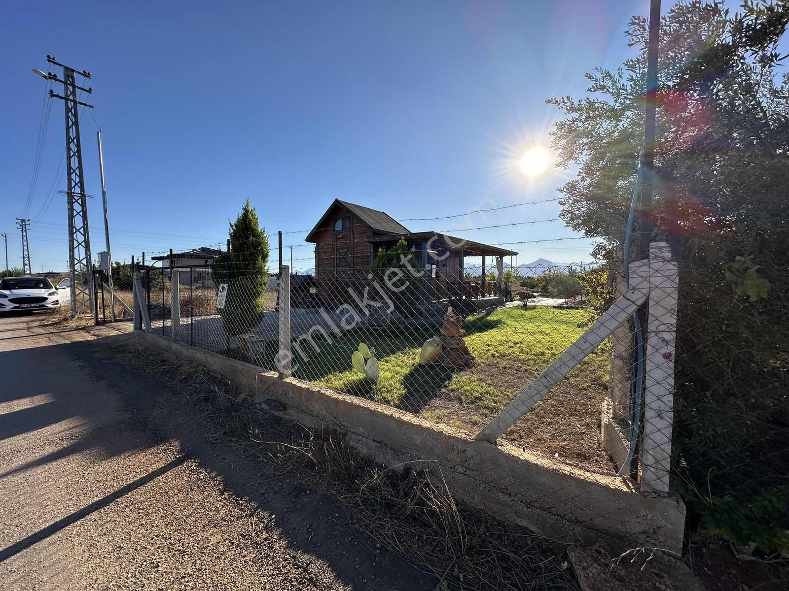 451m2 İmarlı Arsa Üzerinde Ahşap Ev Şehire Yakın Doğa Yaşamı - Görsel 3