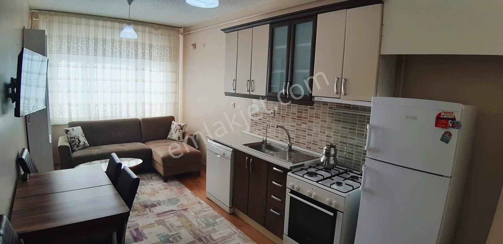 Site İçerisinde Yatırıma Uygun Full Eşyalı Hazır Kiracılı 1+1