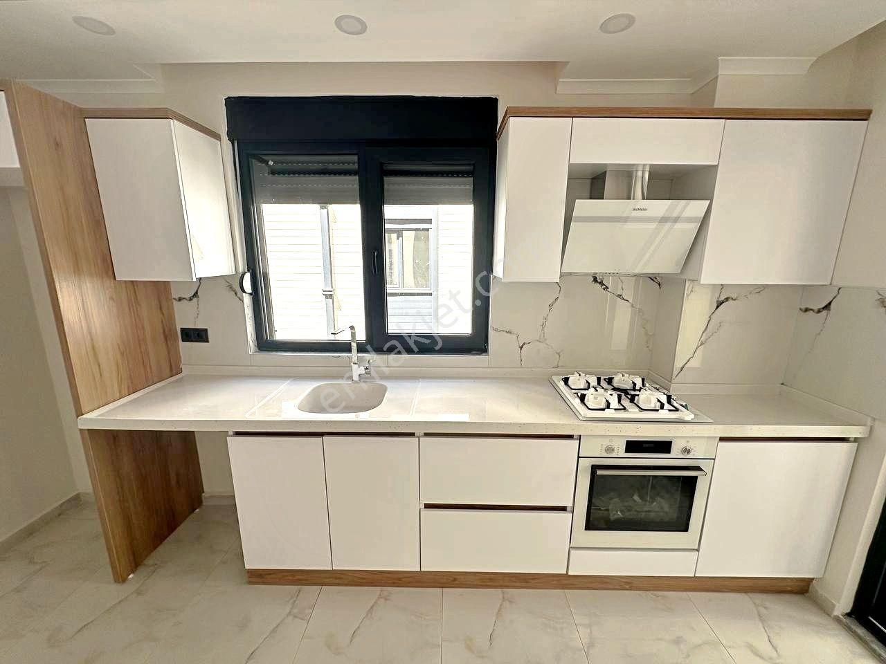 Altınkum'da Ayrı Mutfak Ara Kat Ebeveyn Banyolu 2+1 Satılık Daire - Görsel 4