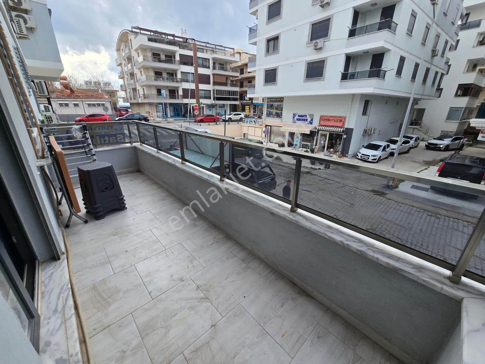 Didim Altınkum'da Denize 300 Metre Mesafede 1+1 Asansörlü Daire - Görsel 16