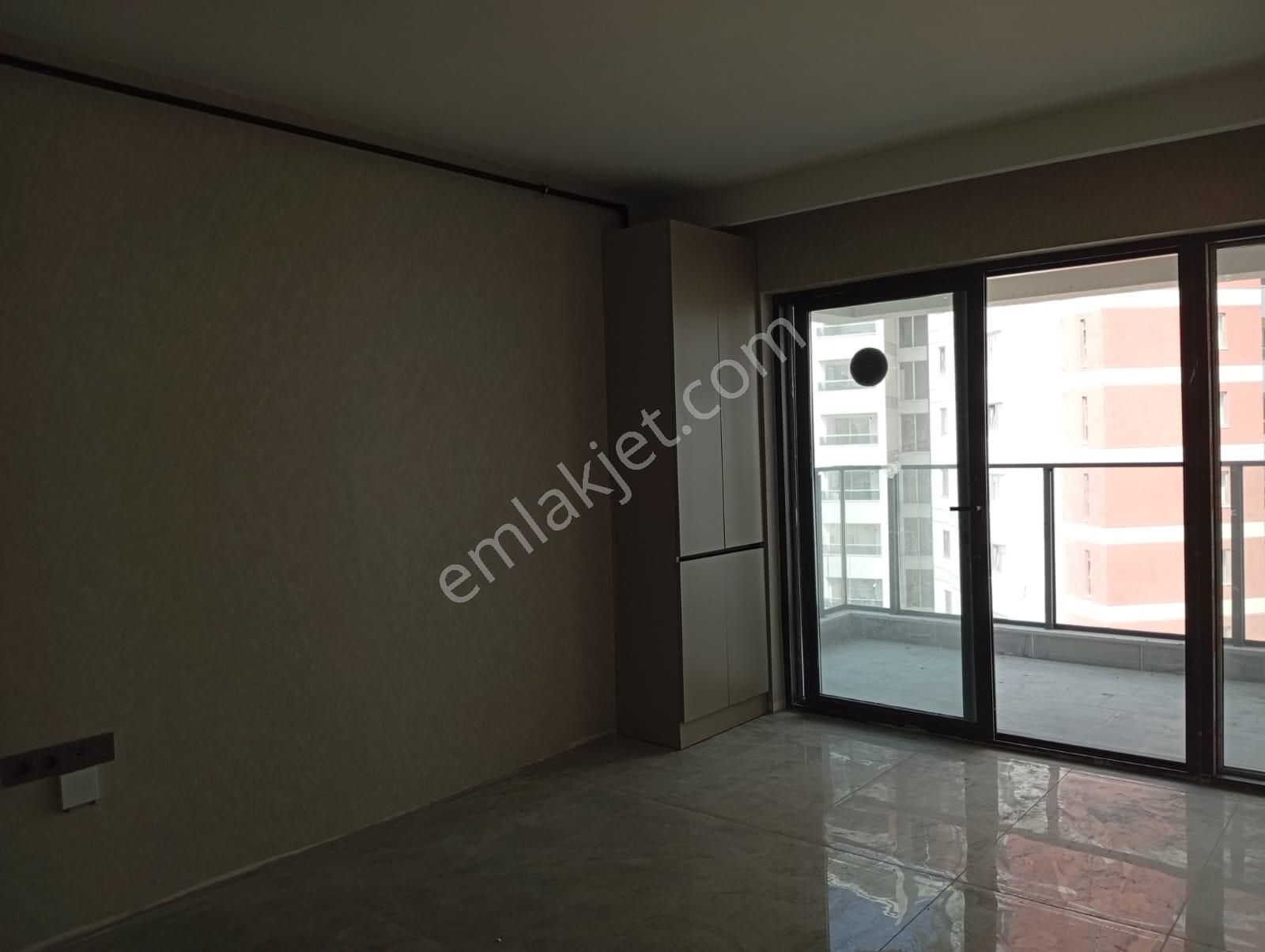 Cadde Üzerinde Süper Lüks Sıfır Ara Kat Daire - Görsel 11