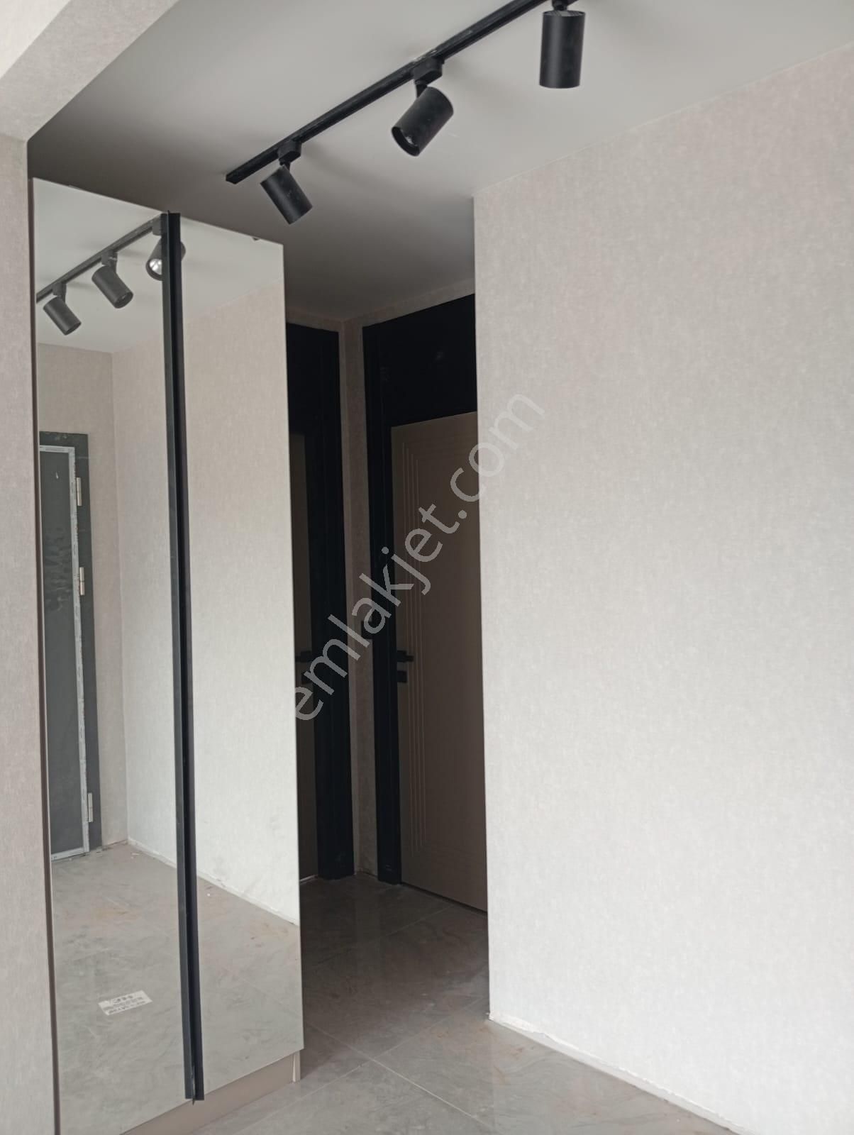 Cadde Üzerinde Süper Lüks Sıfır Ara Kat Daire - Görsel 18