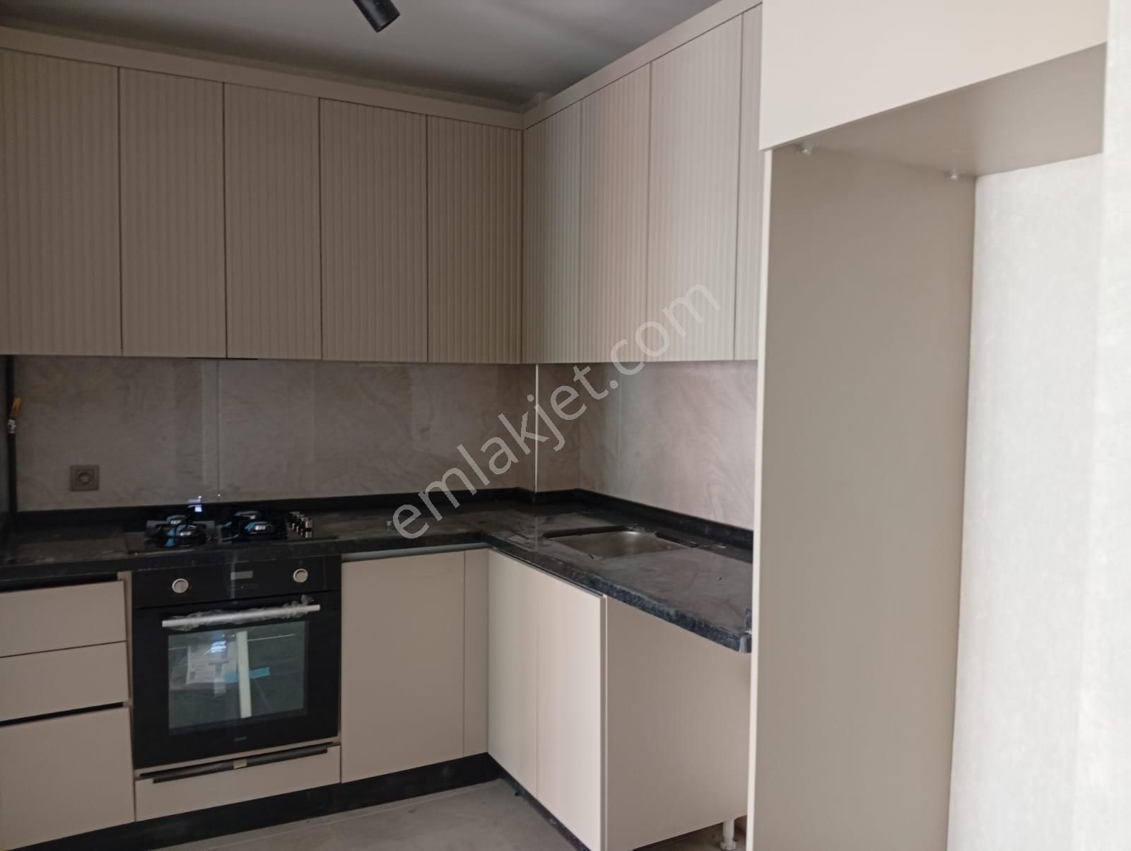 Cadde Üzerinde Süper Lüks Sıfır Ara Kat Daire - Görsel 4