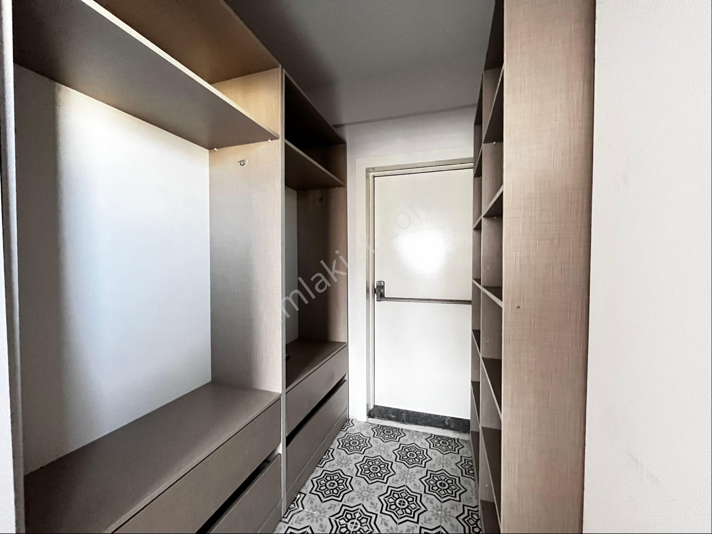 Mimsin'de 3,5+1 Sıfır Lüks Giyinme Odalı Meskenli Daire - Görsel 9