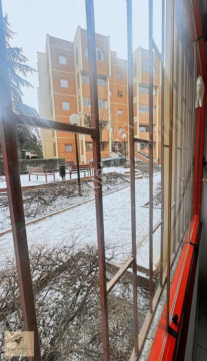 Satılık 1+1 Daire,3.etap Eryaman,metro Yakını,eşyalı,site İçinde