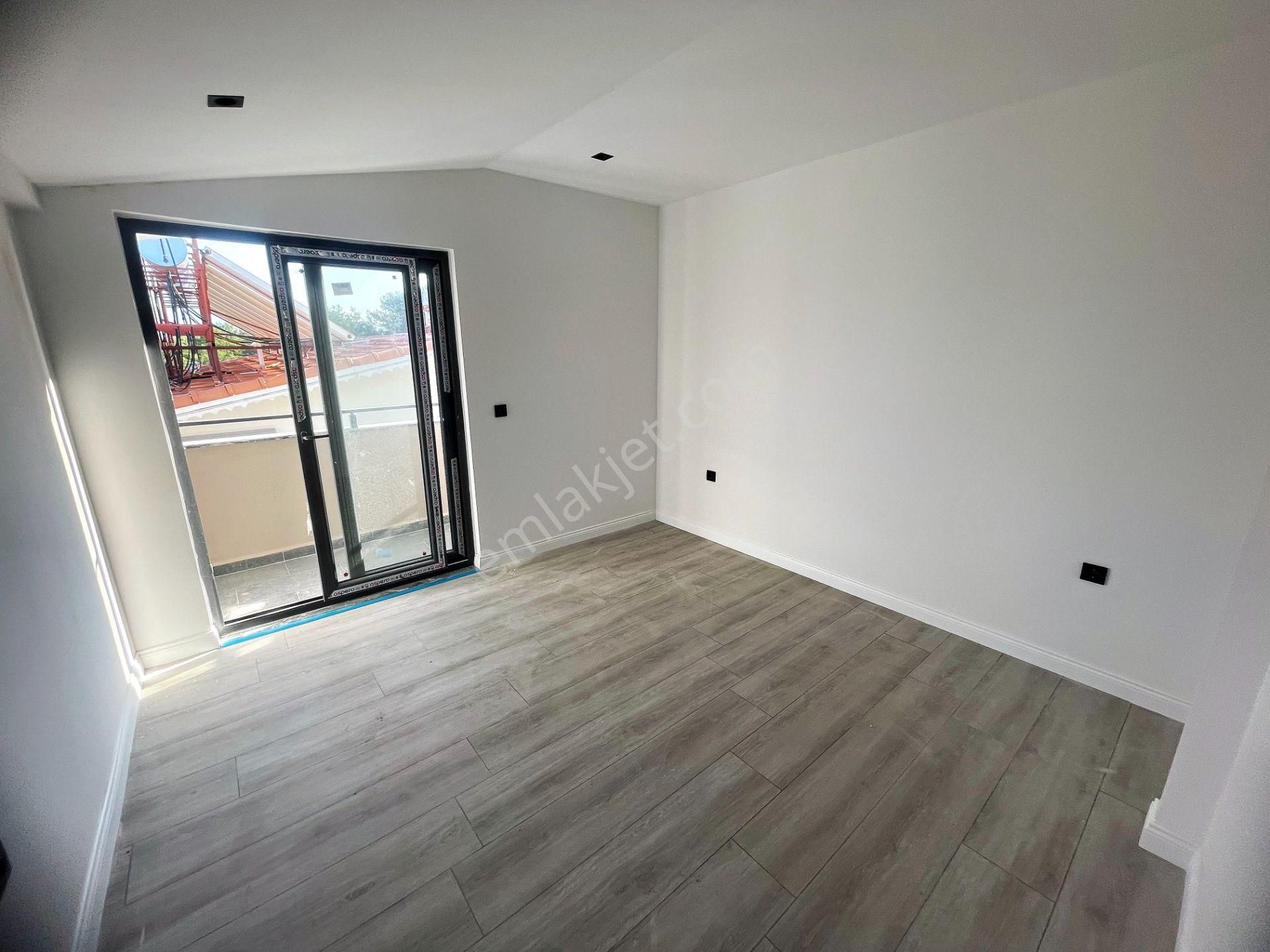 Sarılar Mah Pazaryeri Üst Tarafında Kaliteli 4+1 Dubleks Daire - Görsel 18