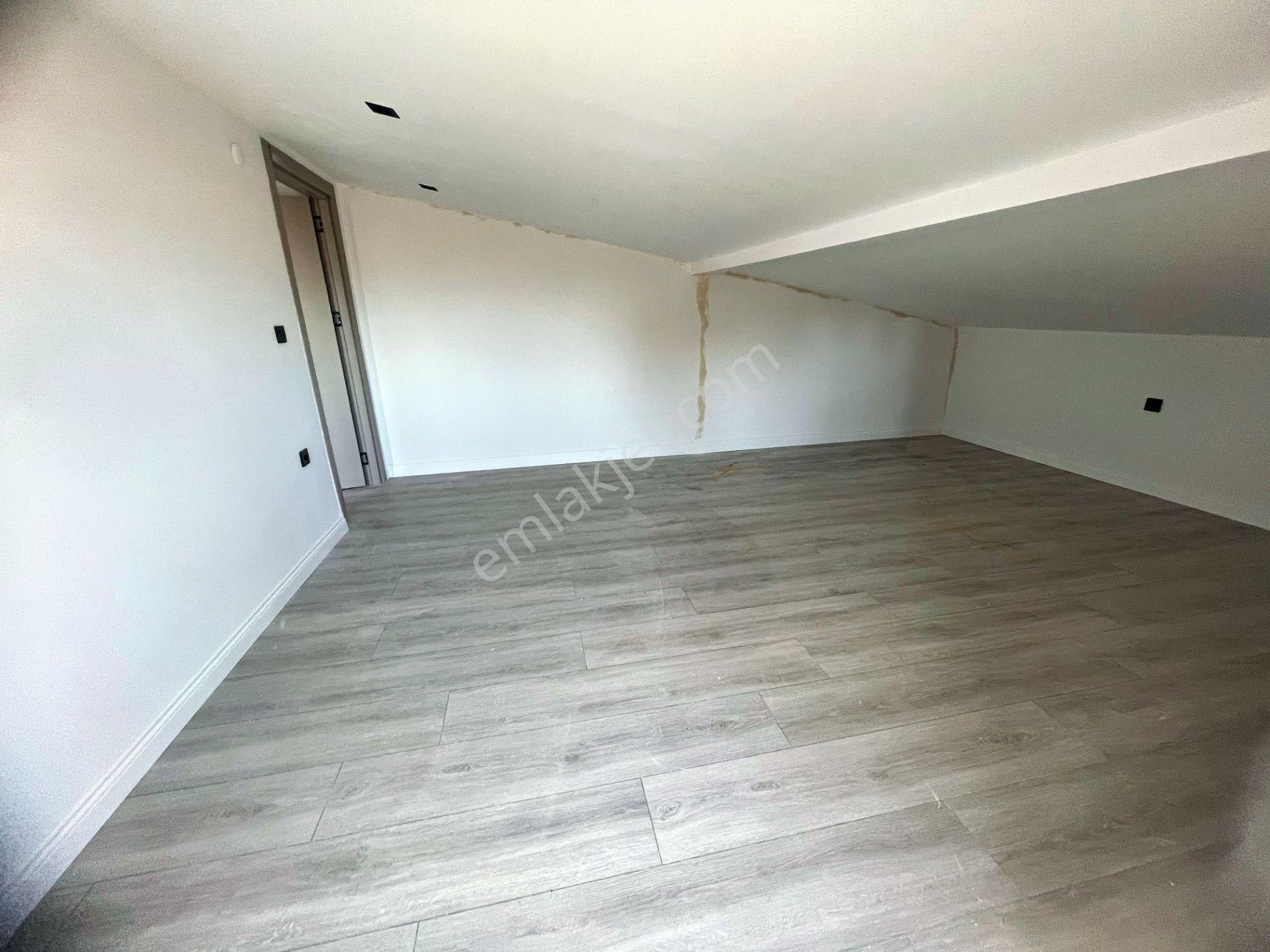 Sarılar Mah Pazaryeri Üst Tarafında Kaliteli 4+1 Dubleks Daire - Görsel 21