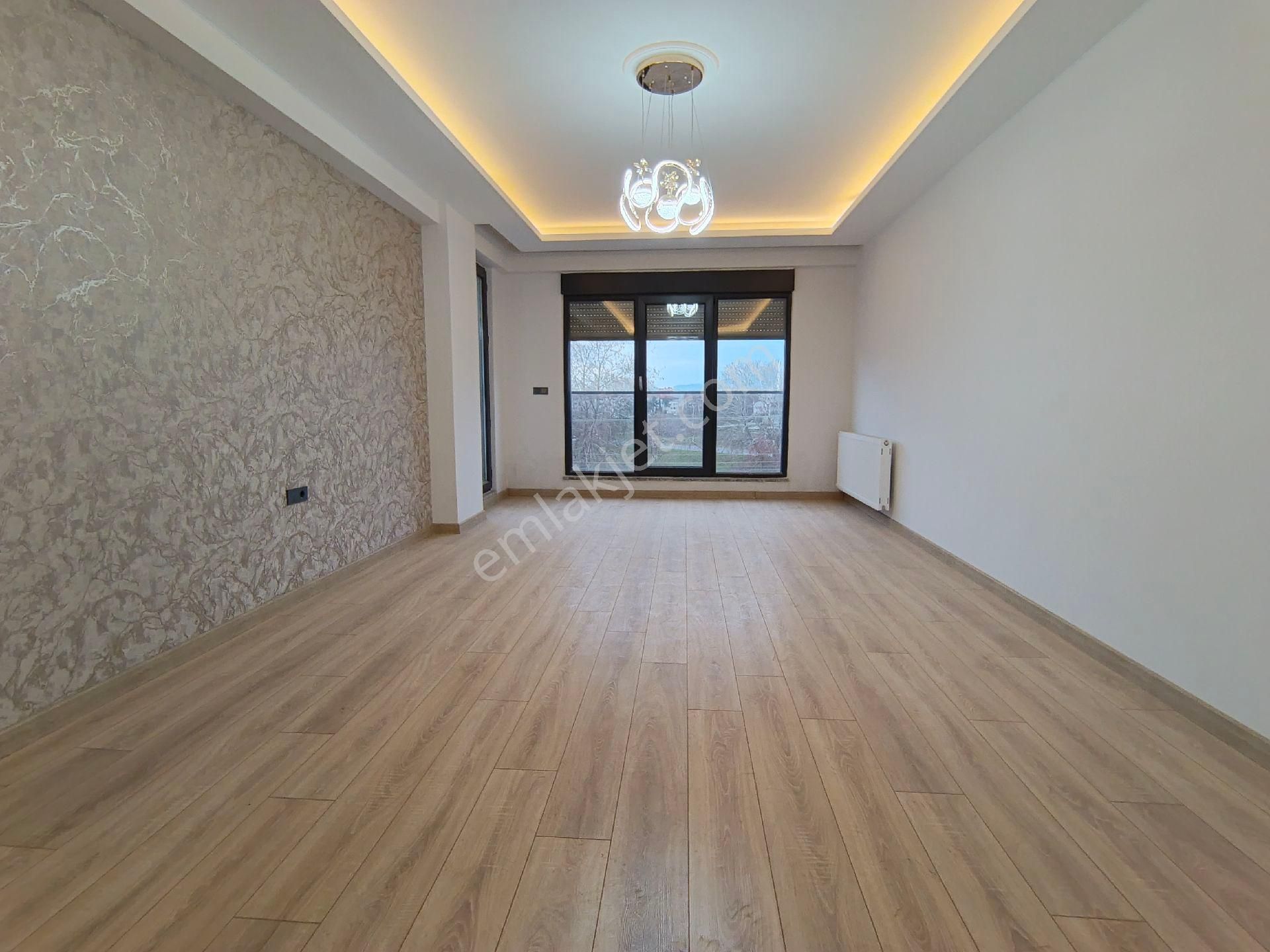 Akçay'da Ara Kat Ön Cephe Lüks Yapılı 3+1 Satılık Daire - Görsel 29