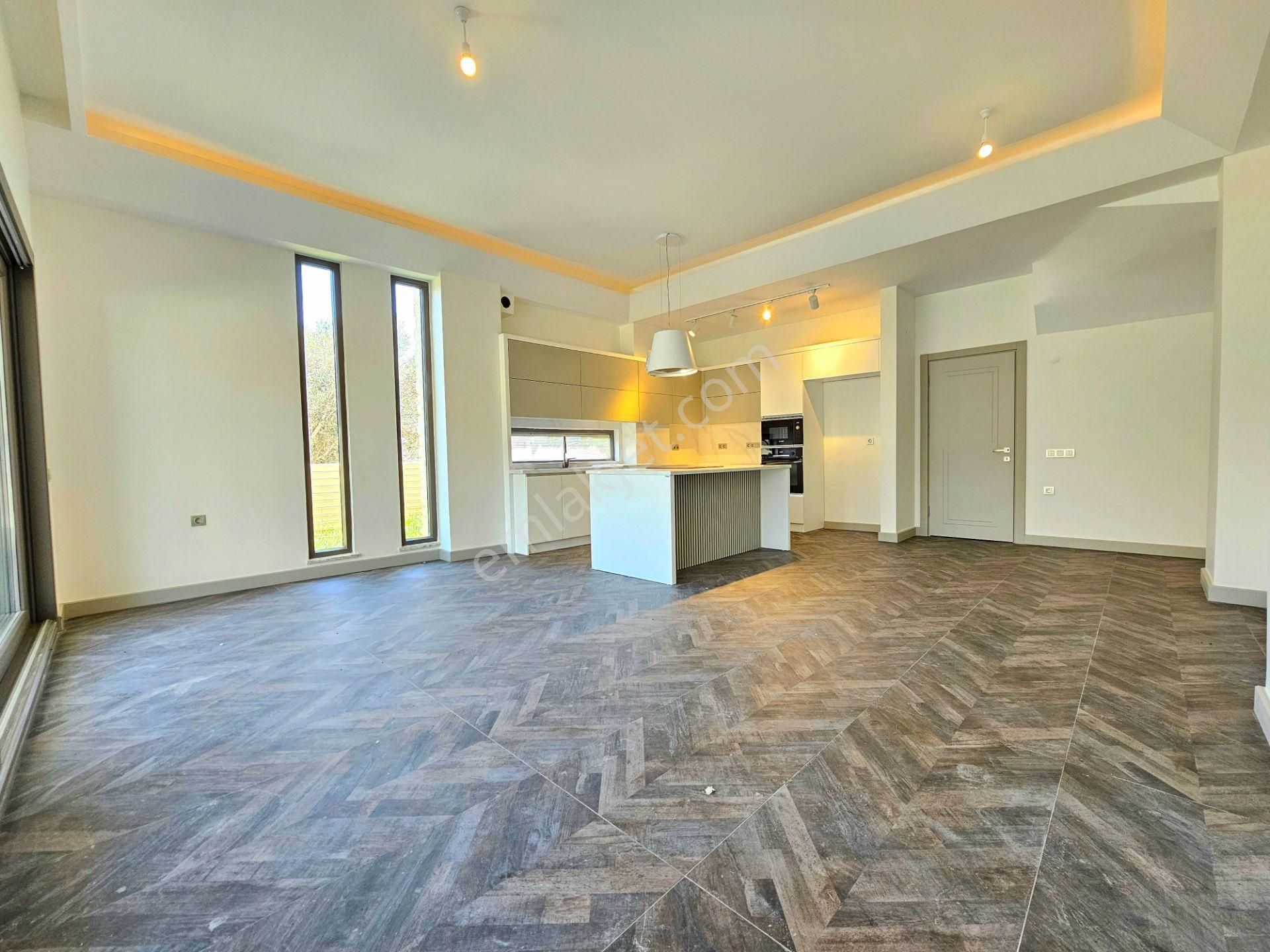 ▀ Körfez'den ▄ Modern Mimaride Doğa İle Bütünleşen Lüx 4+1 Villa - Görsel 12