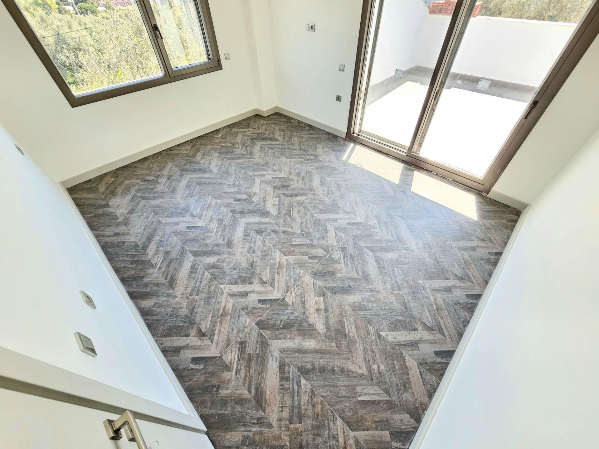 ▀ Körfez'den ▄ Modern Mimaride Doğa İle Bütünleşen Lüx 4+1 Villa - Görsel 16