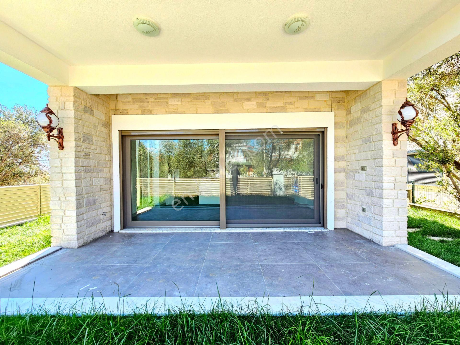 ▀ Körfez'den ▄ Modern Mimaride Doğa İle Bütünleşen Lüx 4+1 Villa - Görsel 14