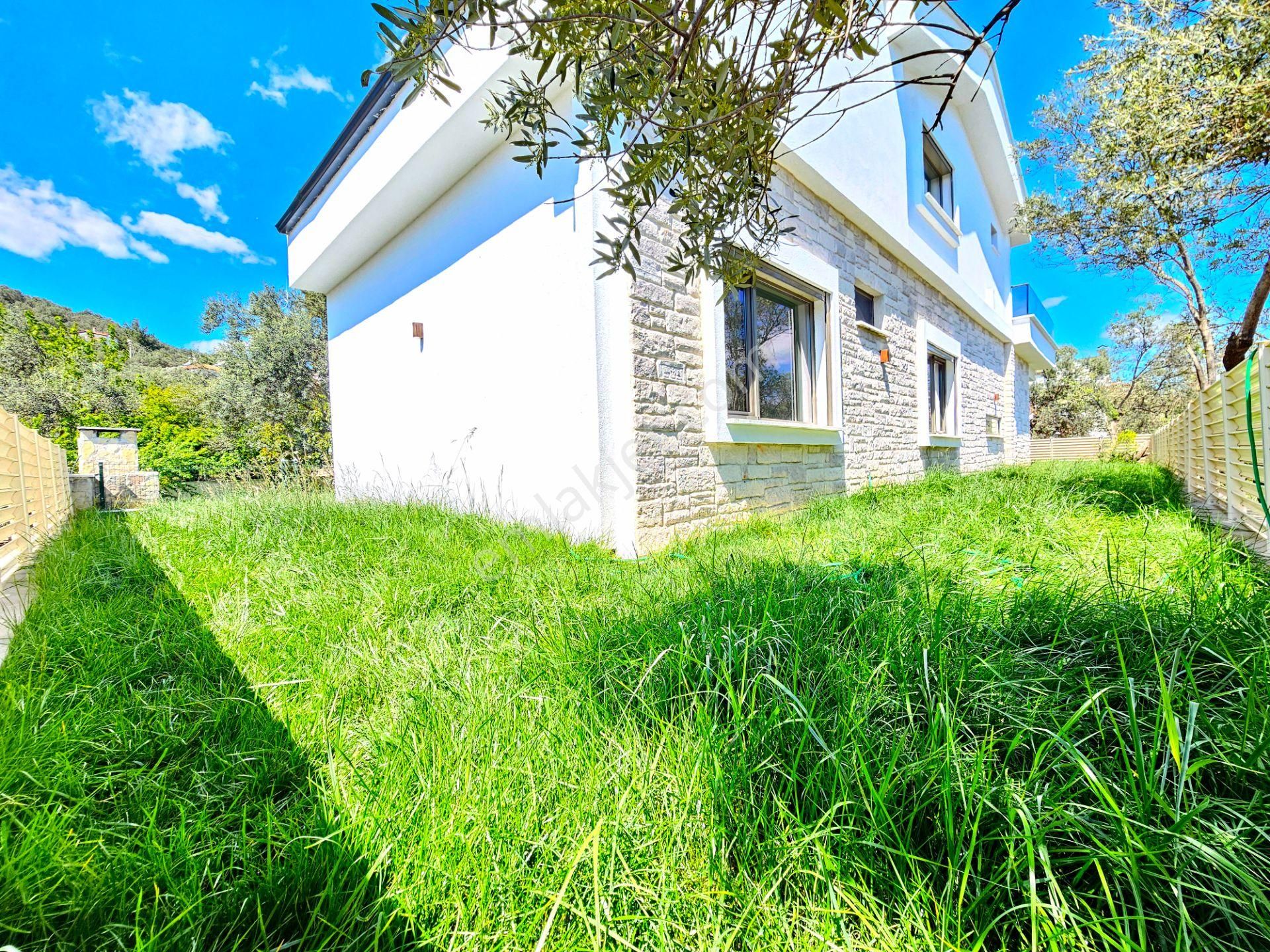 ▀ Körfez'den ▄ Modern Mimaride Doğa İle Bütünleşen Lüx 4+1 Villa - Görsel 4