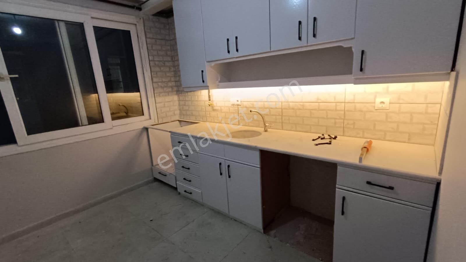 Güzelyalı Mah.t.özala Yakın 3+1 Kapalı Mutfak İçi Yeni Yapılı - Görsel 15