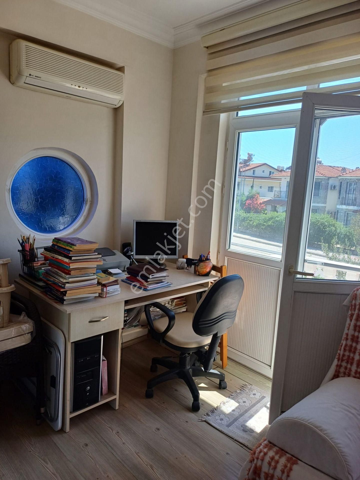 Stoptan Yerguzlar Caddesine 100m. Mesafede 3+1 Tripleks Villa - Görsel 26