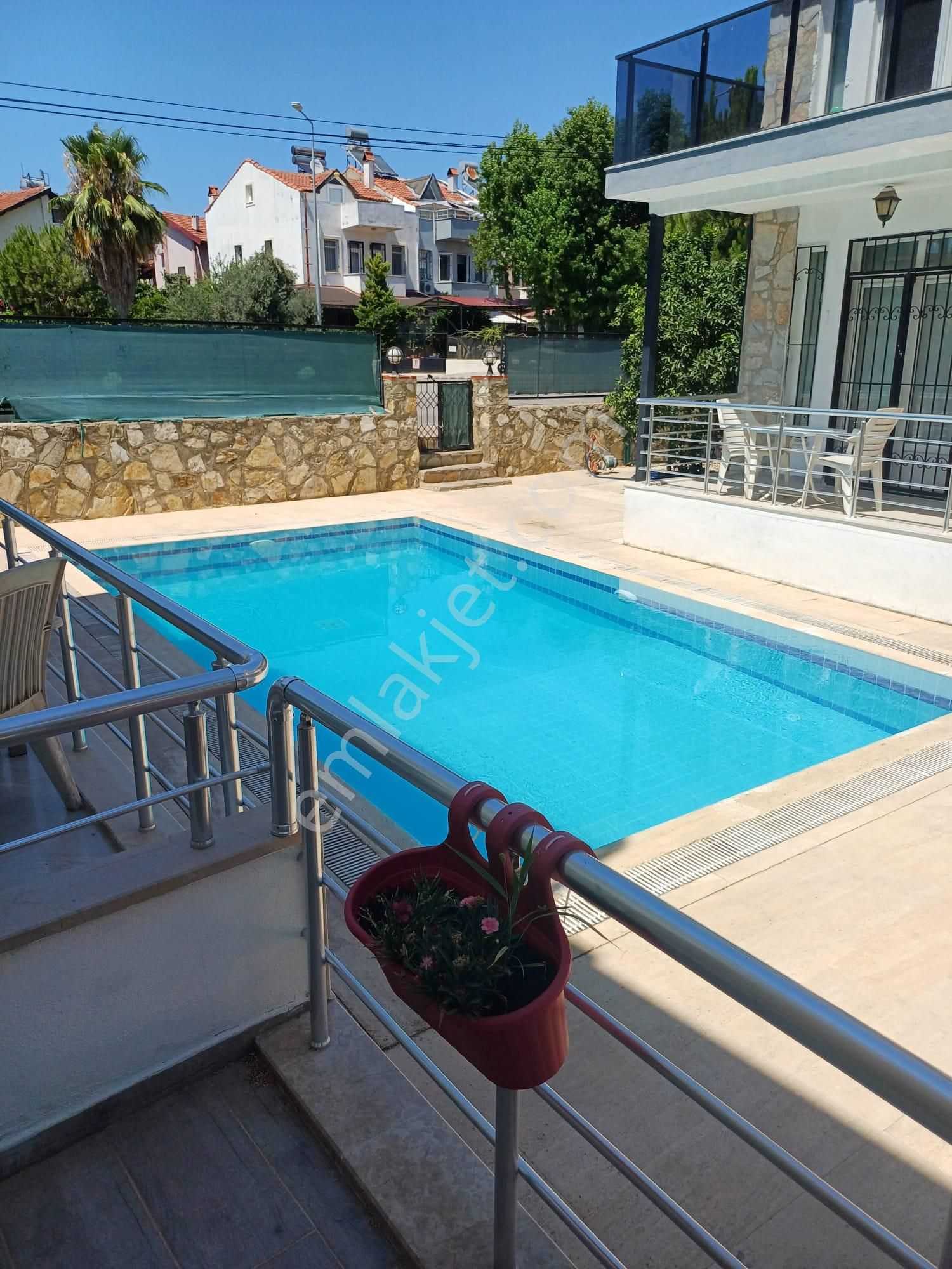 Stoptan Yerguzlar Caddesine 100m. Mesafede 3+1 Tripleks Villa - Görsel 8