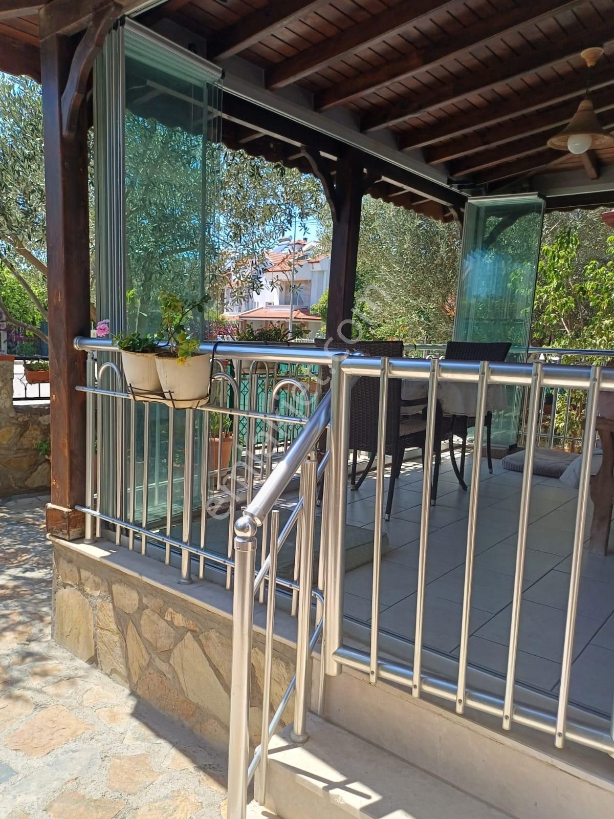 Stoptan Yerguzlar Caddesine 100m. Mesafede 3+1 Tripleks Villa - Görsel 20