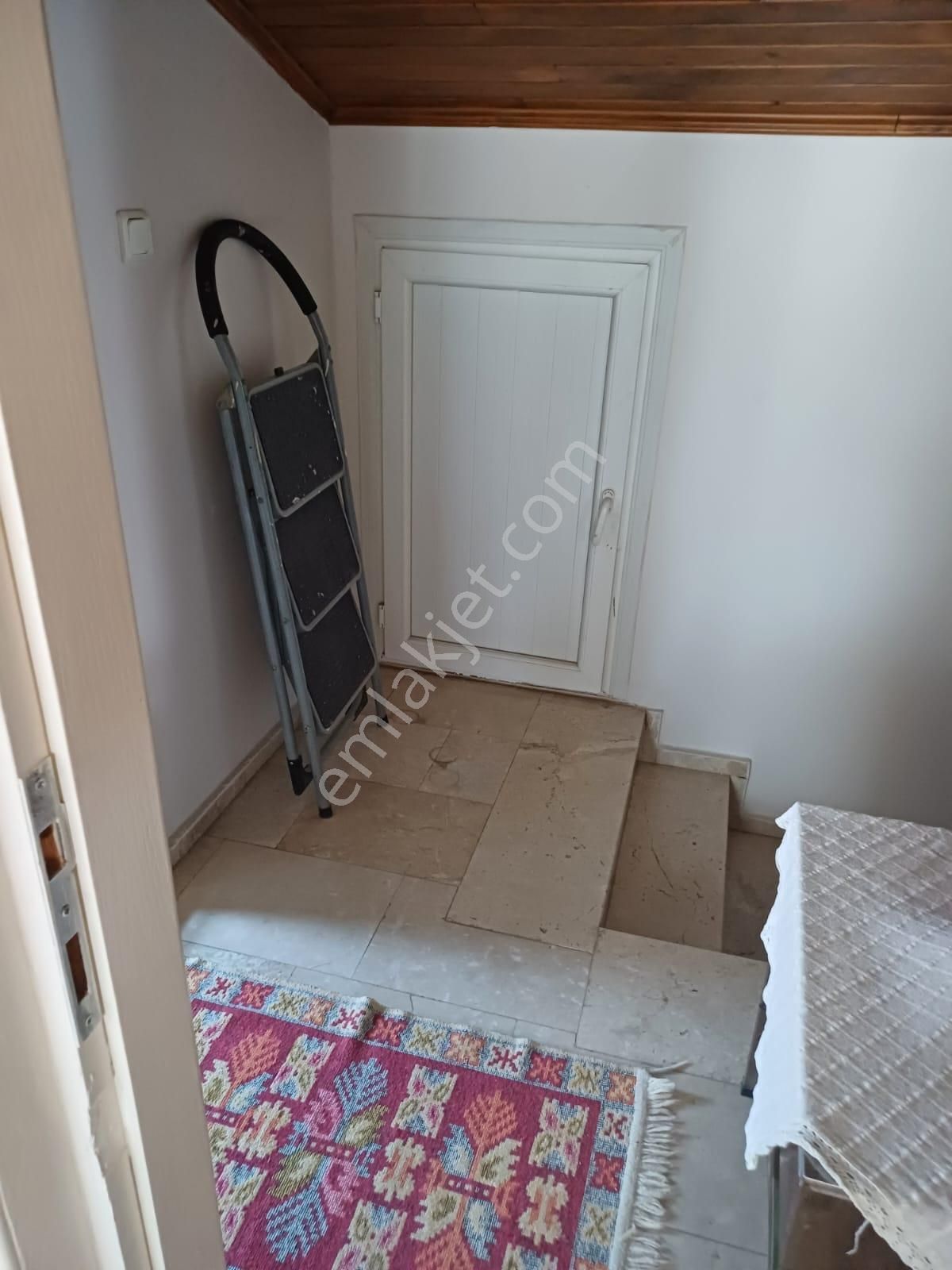 Stoptan Yerguzlar Caddesine 100m. Mesafede 3+1 Tripleks Villa - Görsel 25