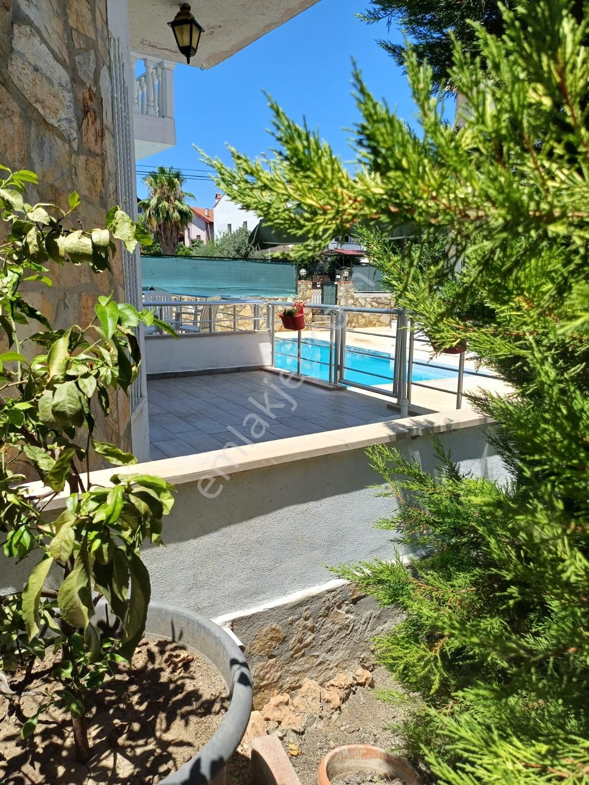 Stoptan Yerguzlar Caddesine 100m. Mesafede 3+1 Tripleks Villa - Görsel 16