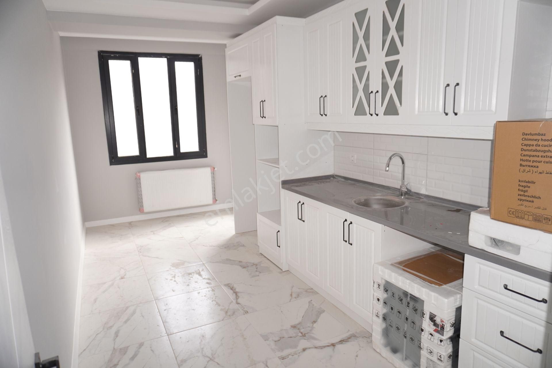 Menemen Uğurmumcu Kiralık Sıfır2+1 Doğalgazlı+balkonlu (serkan)