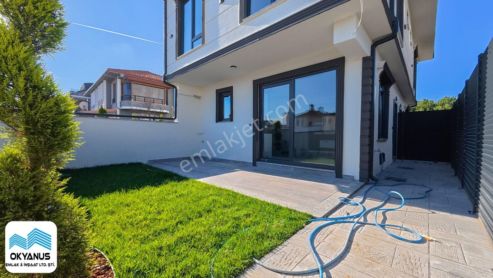 Sakarya Kocaali De Deniz Manzaralı Şık Tasarımlı, Bahçeli Özel 3+1 Villa - Görsel 4