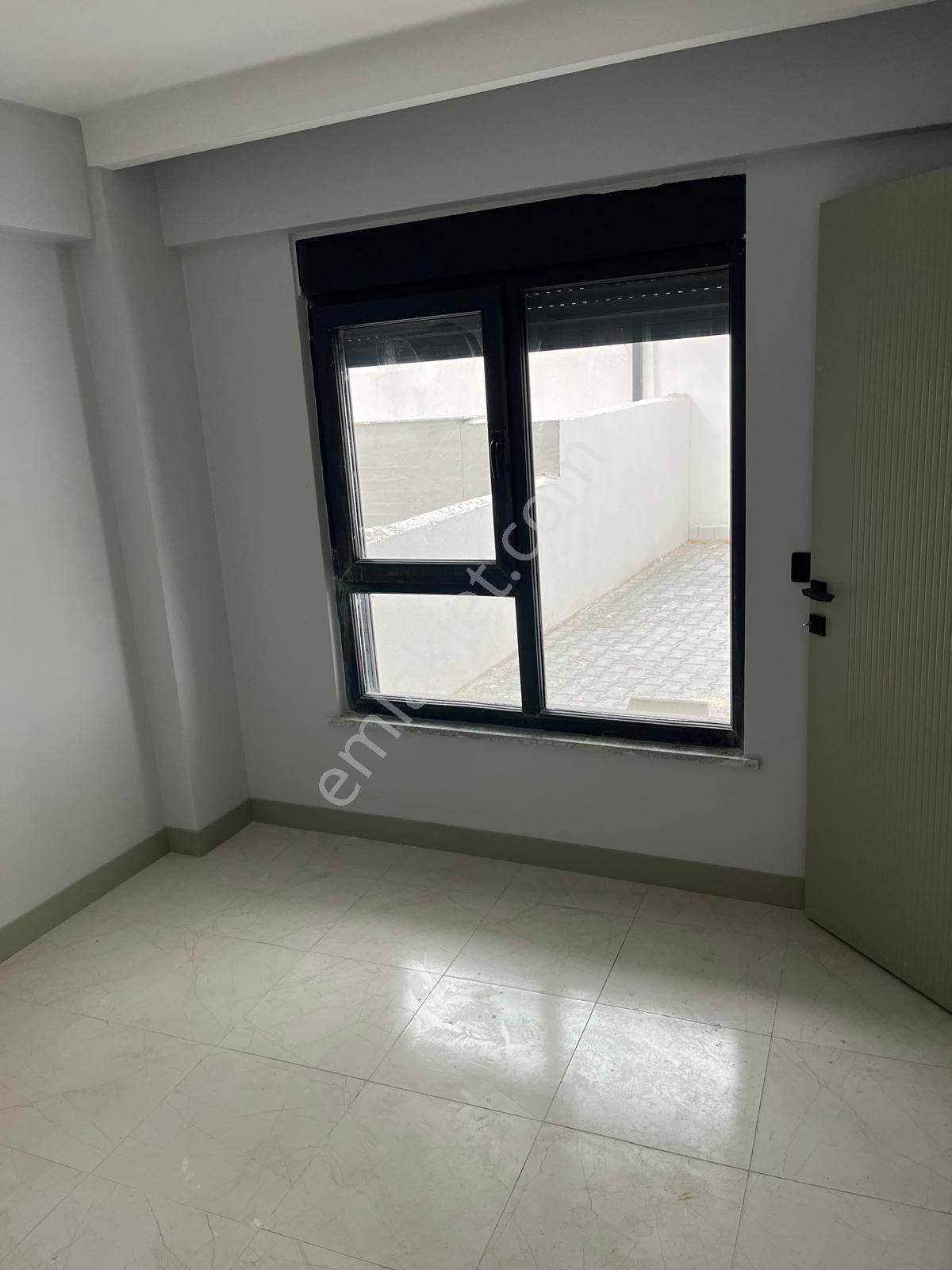 Çamlıca Mahallesinde Park Cepheli 1+1 Satılık Sıfır Daire - Görsel 4