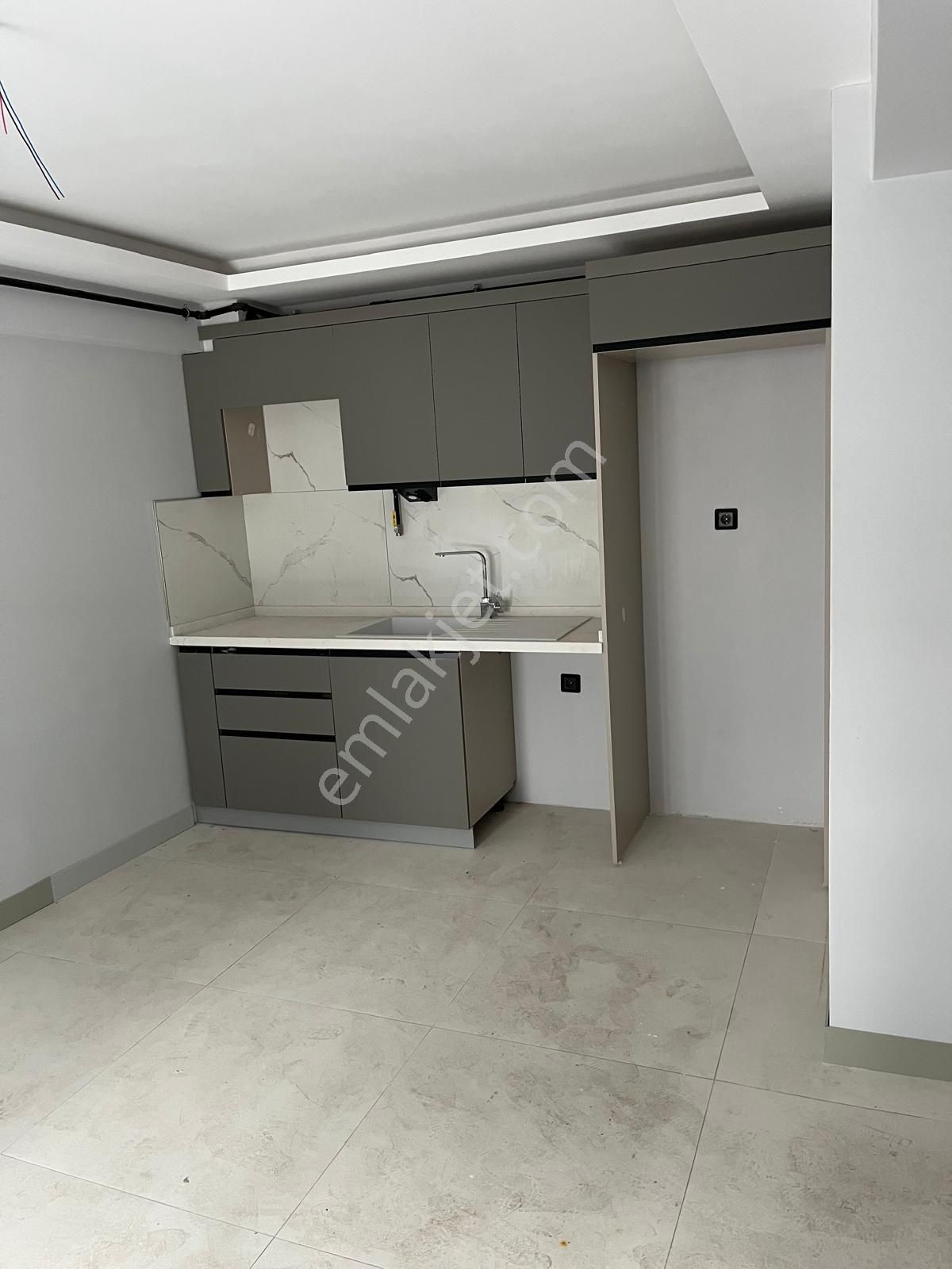 Çamlıca Mahallesinde Park Cepheli 1+1 Satılık Sıfır Daire