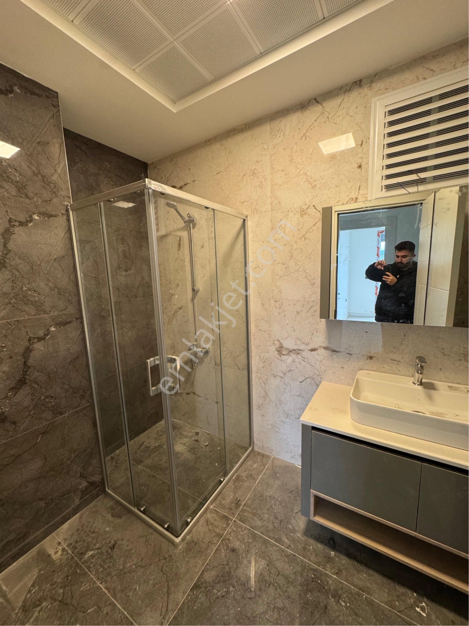 Kuşadasında 3+1 Kapalı Mutfaklı Havuzlu Sitede 145m2 Kullanımlı Daire - Görsel 8