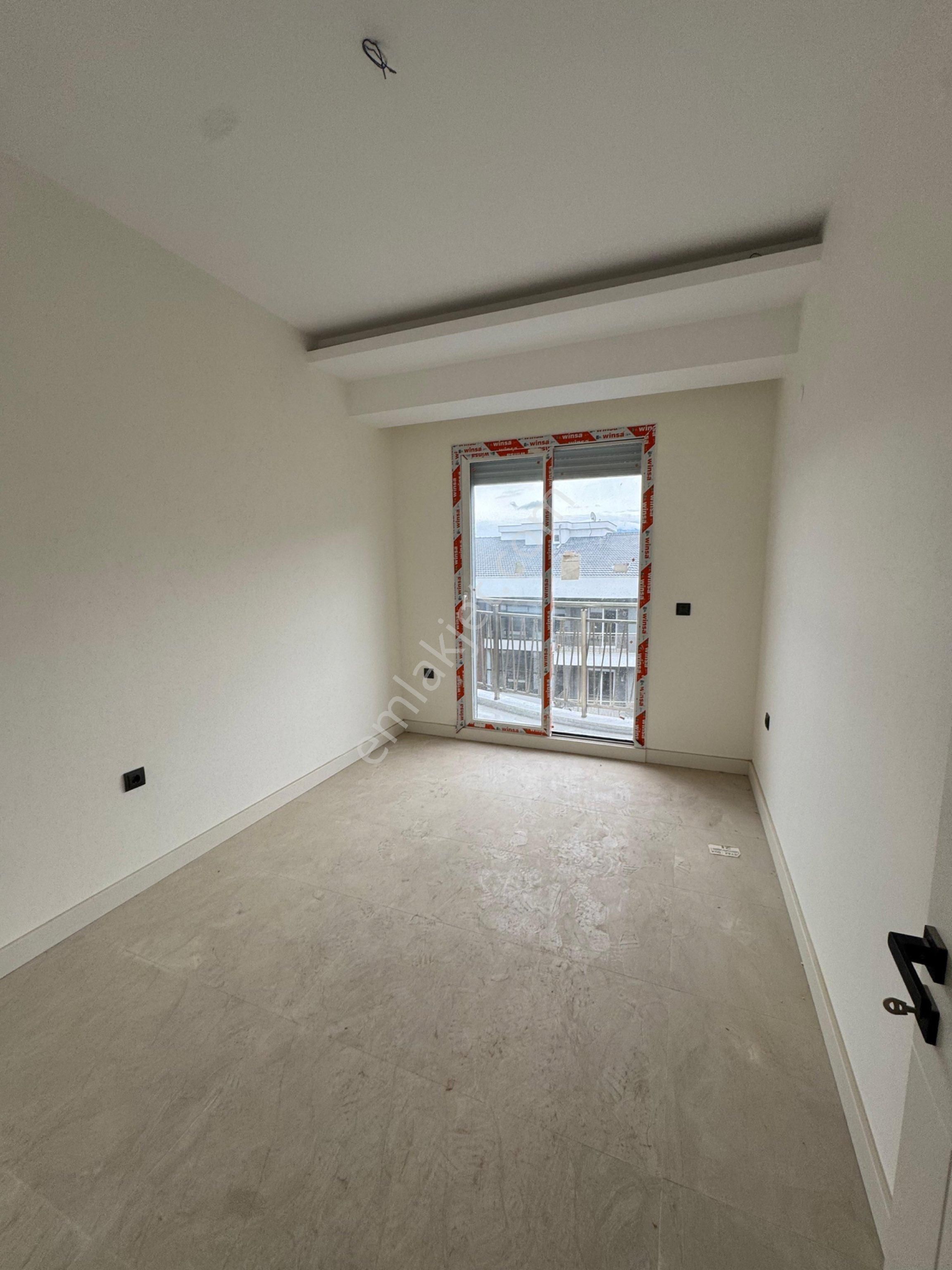 Kuşadasında 3+1 Kapalı Mutfaklı Havuzlu Sitede 145m2 Kullanımlı Daire - Görsel 24