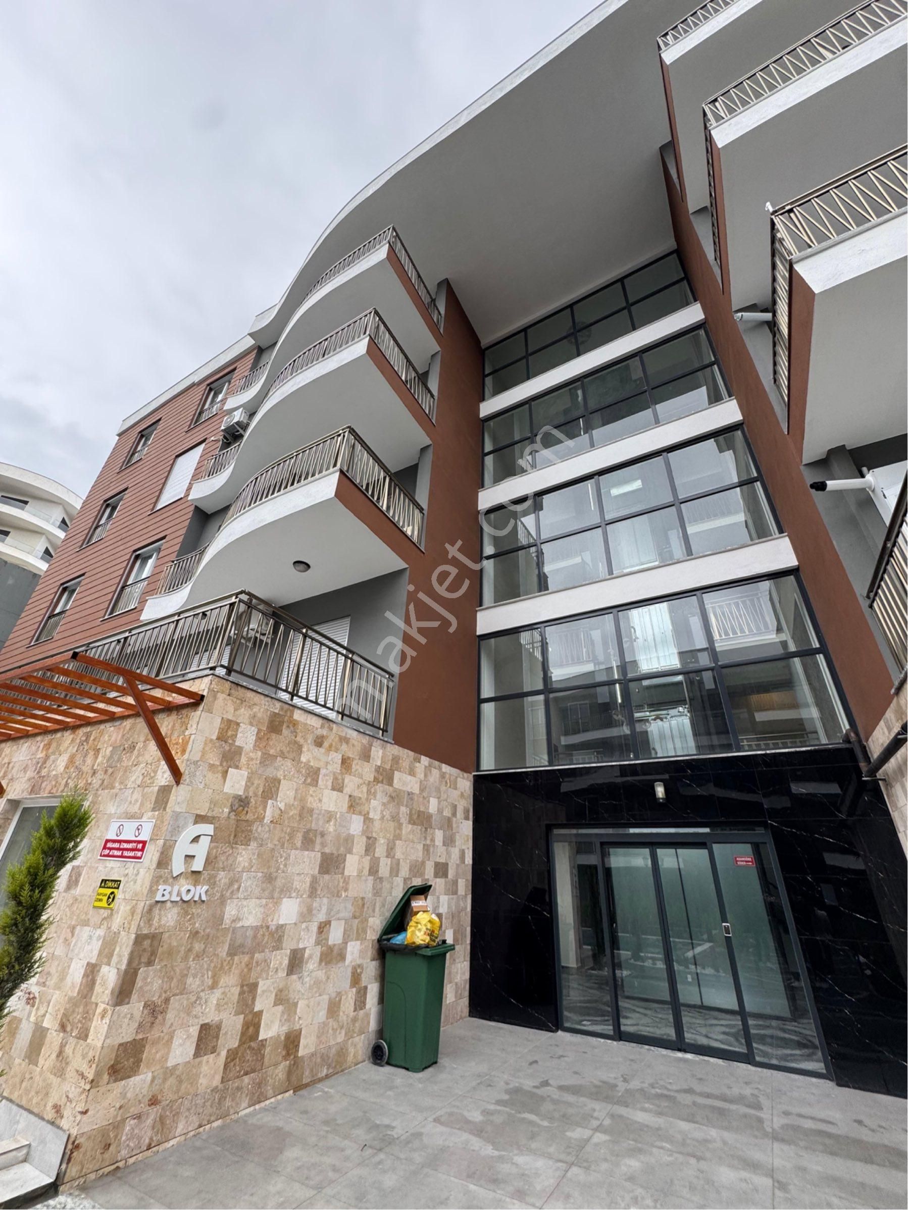 Kuşadasında 3+1 Kapalı Mutfaklı Havuzlu Sitede 145m2 Kullanımlı Daire - Görsel 30