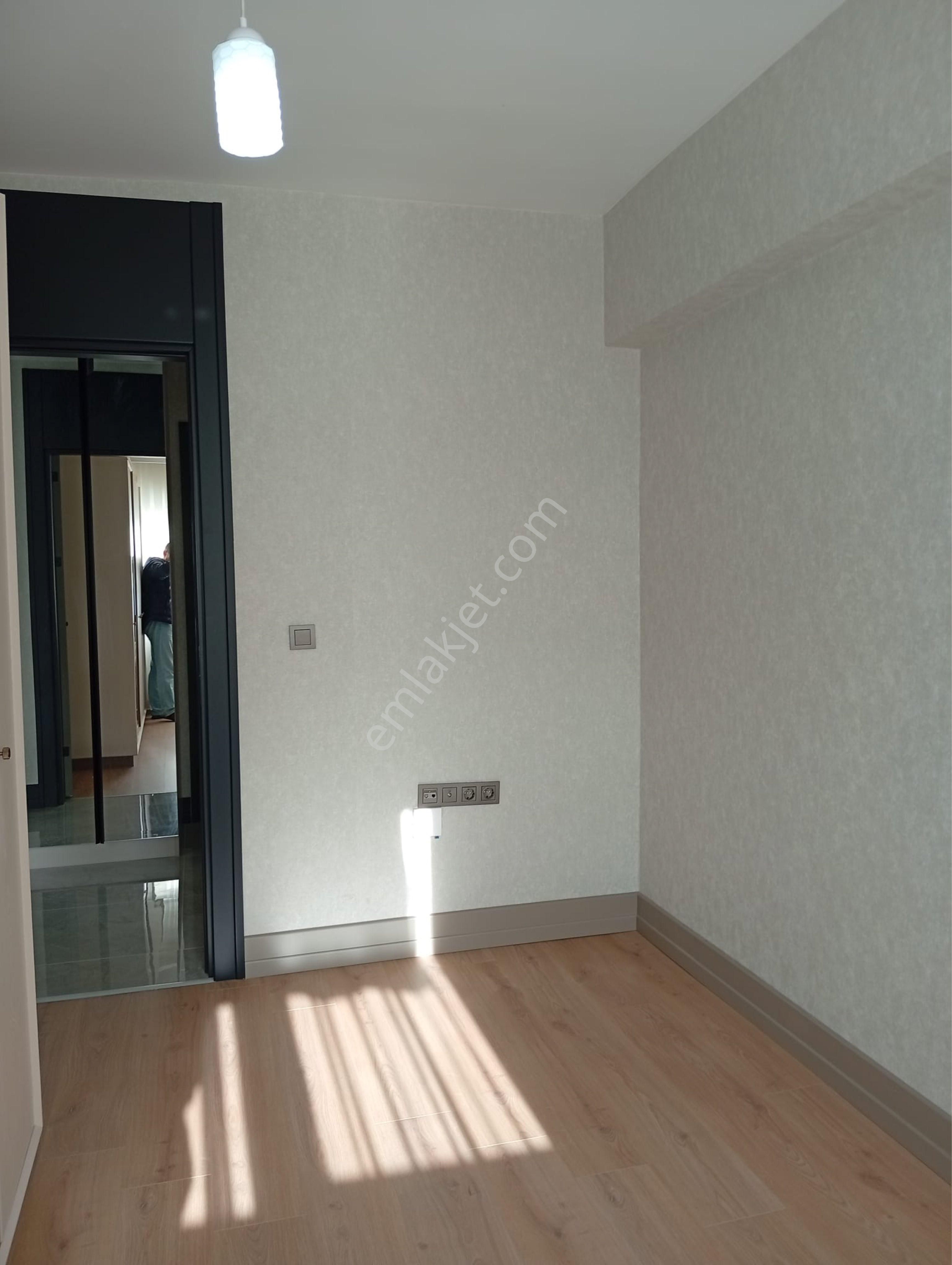 Cadde Üzerinde Süper Lüks Ara Kat 2+1 Satılık Daire - Görsel 18