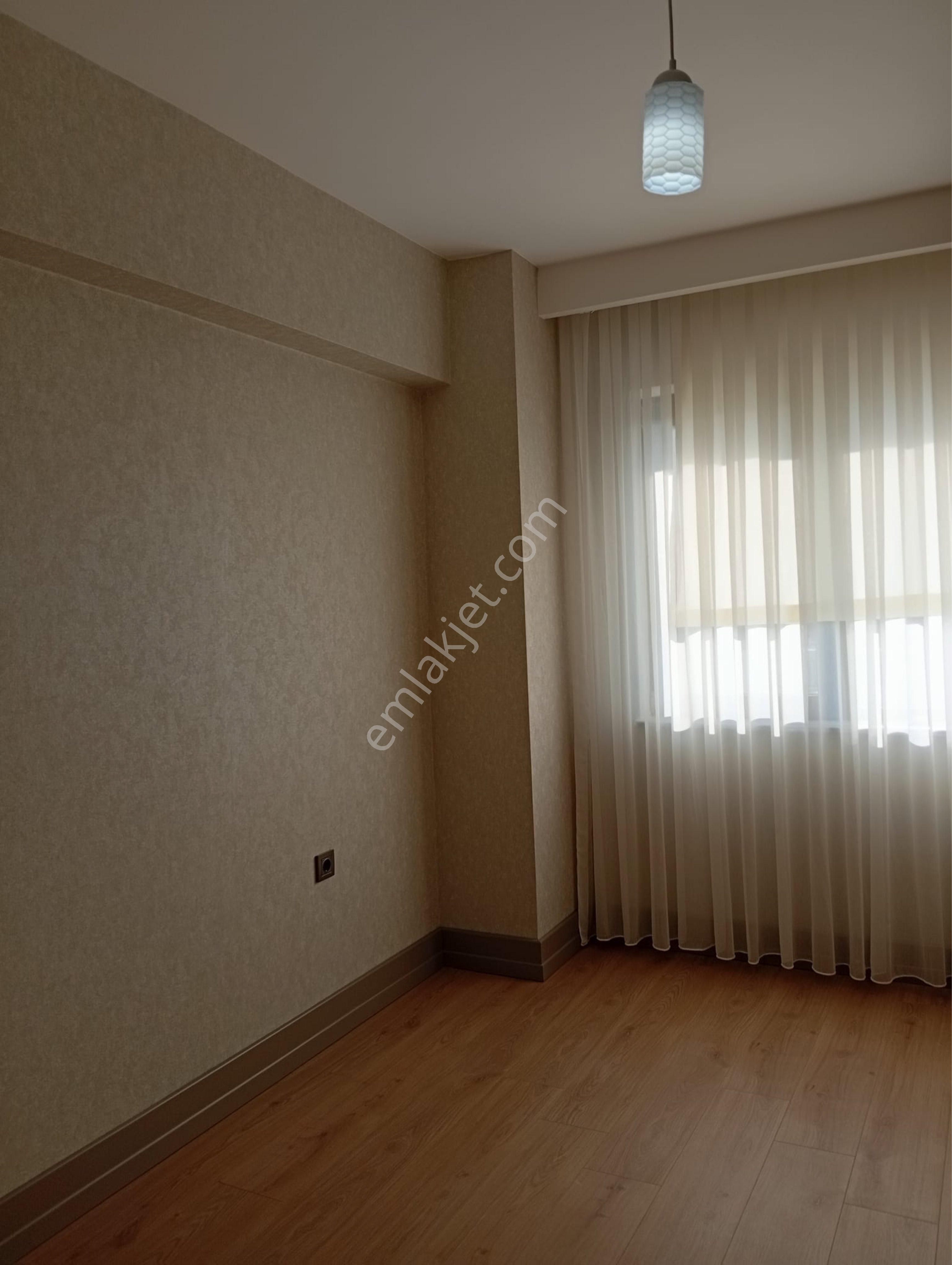 Cadde Üzerinde Süper Lüks Ara Kat 2+1 Satılık Daire - Görsel 19