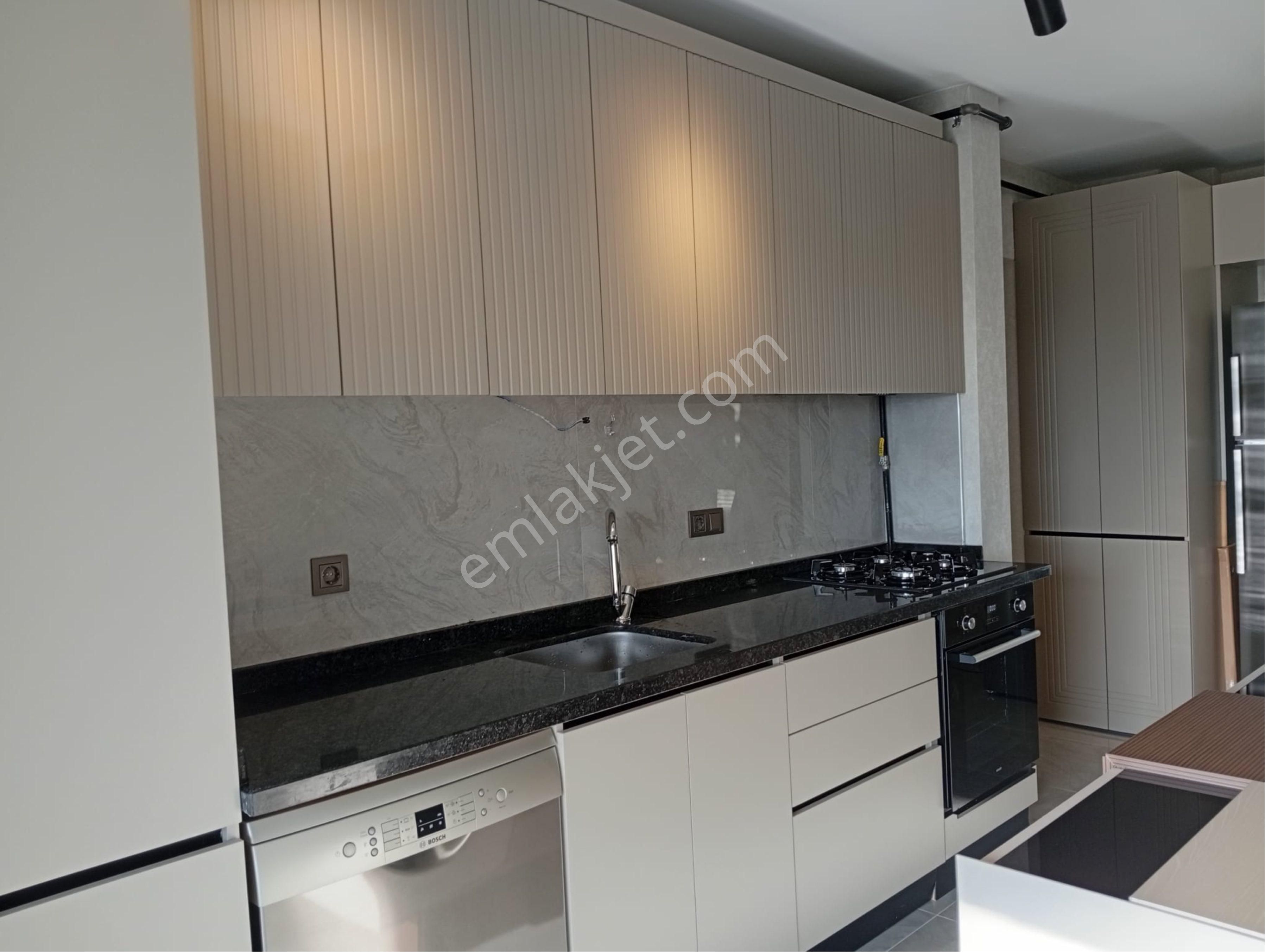 Cadde Üzerinde Süper Lüks Ara Kat 2+1 Satılık Daire - Görsel 5