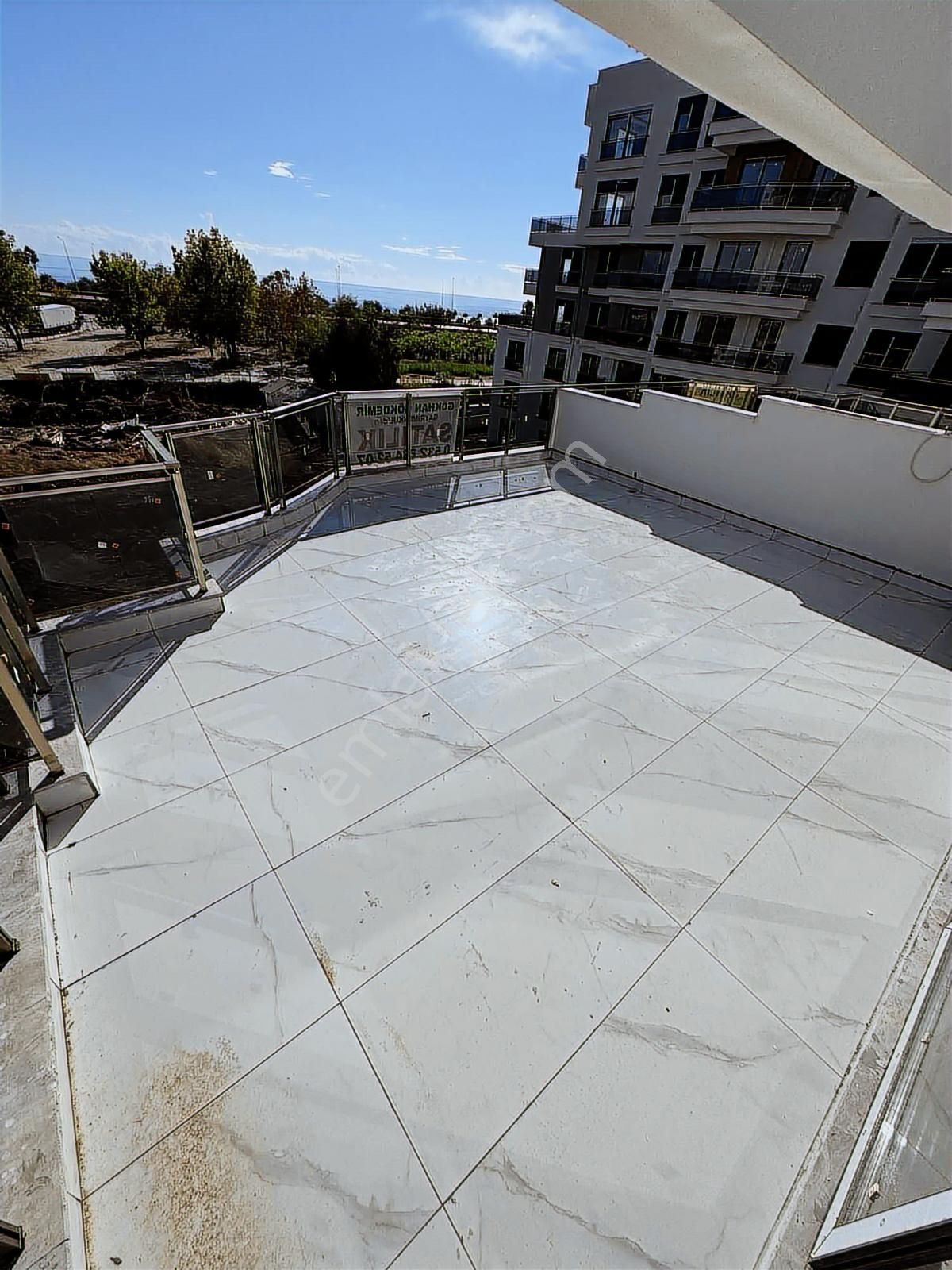 Gökhan Gökdemirden Site İçi Deniz Manzaralı Rezidans 1+1 Daire - Görsel 13