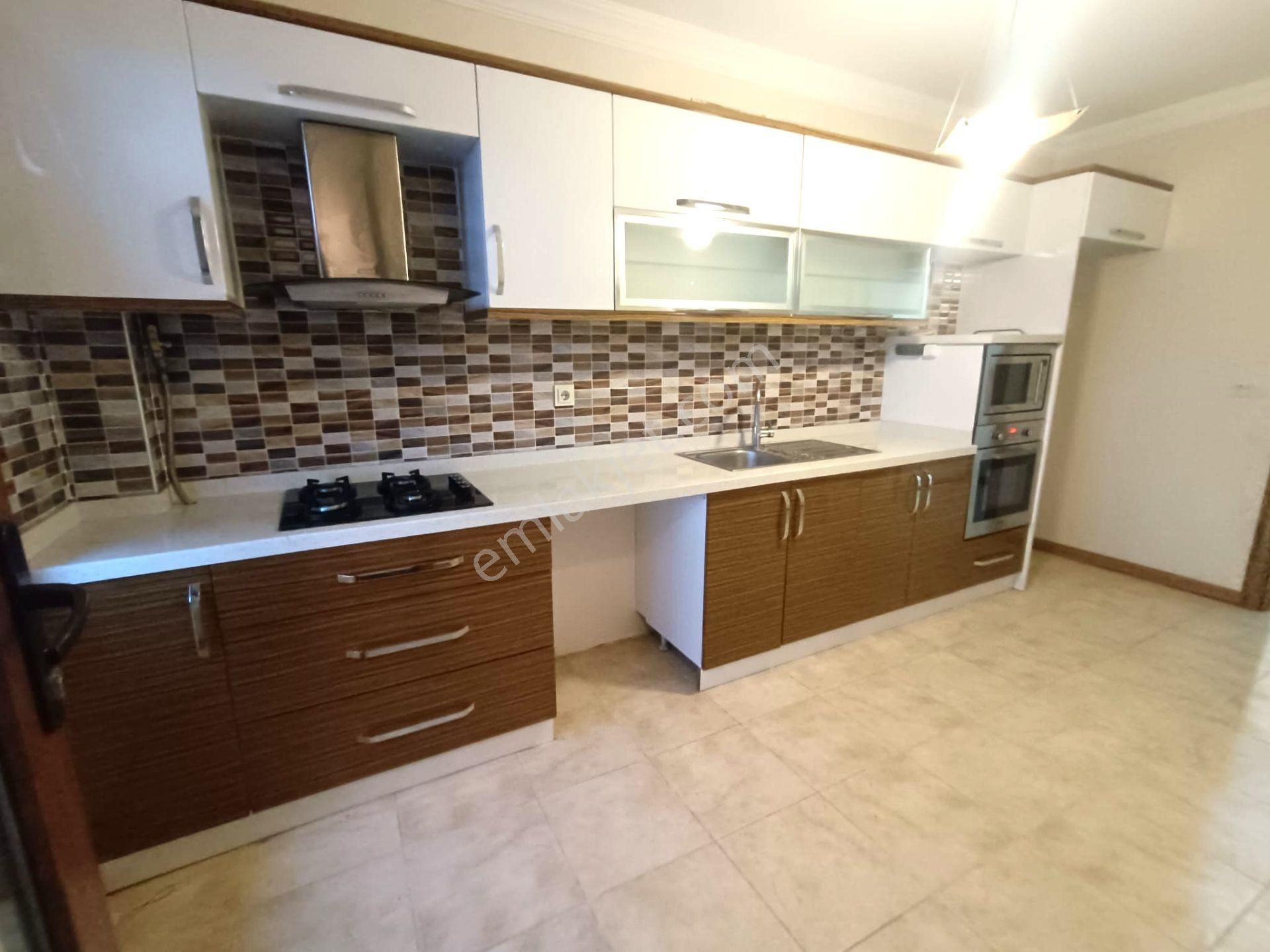 Tekirdağ Çorlu Ali Paşa Mah. Kapalı Salı Pazarına Yakın 3+1 Satılık Lüx Daire