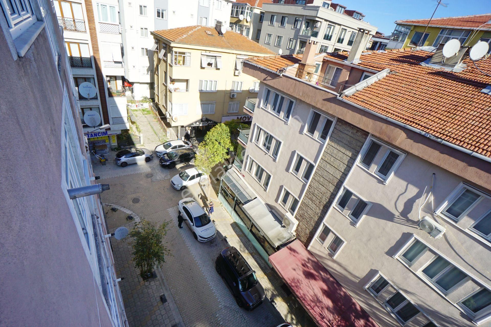 Meral R6401 Pakten Sk Metrobüse 5 Dk Marmaraya 10 Dk Mesafede Temiz 2+1 - Görsel 12