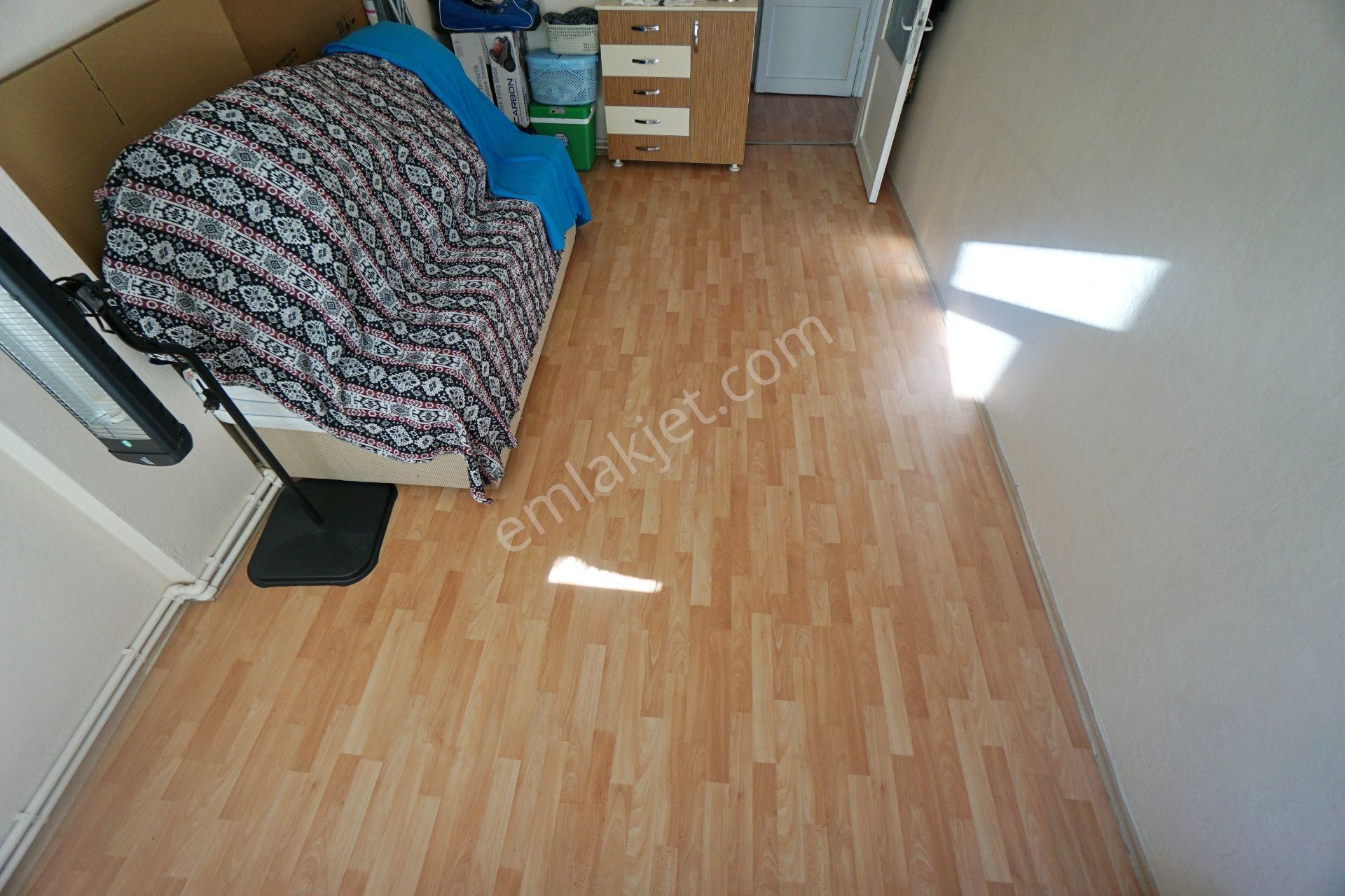 Meral R6401 Pakten Sk Metrobüse 5 Dk Marmaraya 10 Dk Mesafede Temiz 2+1 - Görsel 17