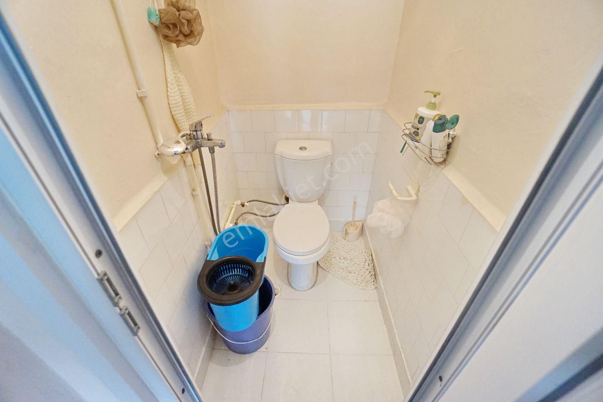 Meral R6401 Pakten Sk Metrobüse 5 Dk Marmaraya 10 Dk Mesafede Temiz 2+1 - Görsel 19