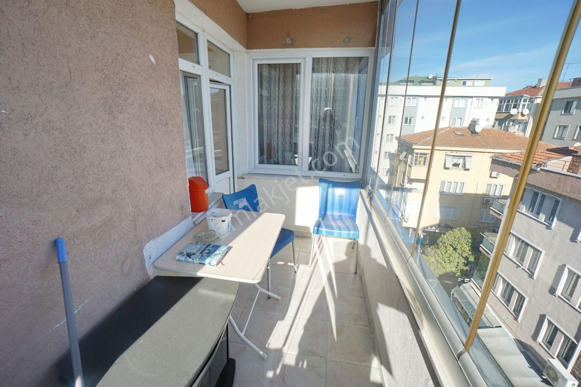 Meral R6401 Pakten Sk Metrobüse 5 Dk Marmaraya 10 Dk Mesafede Temiz 2+1 - Görsel 10