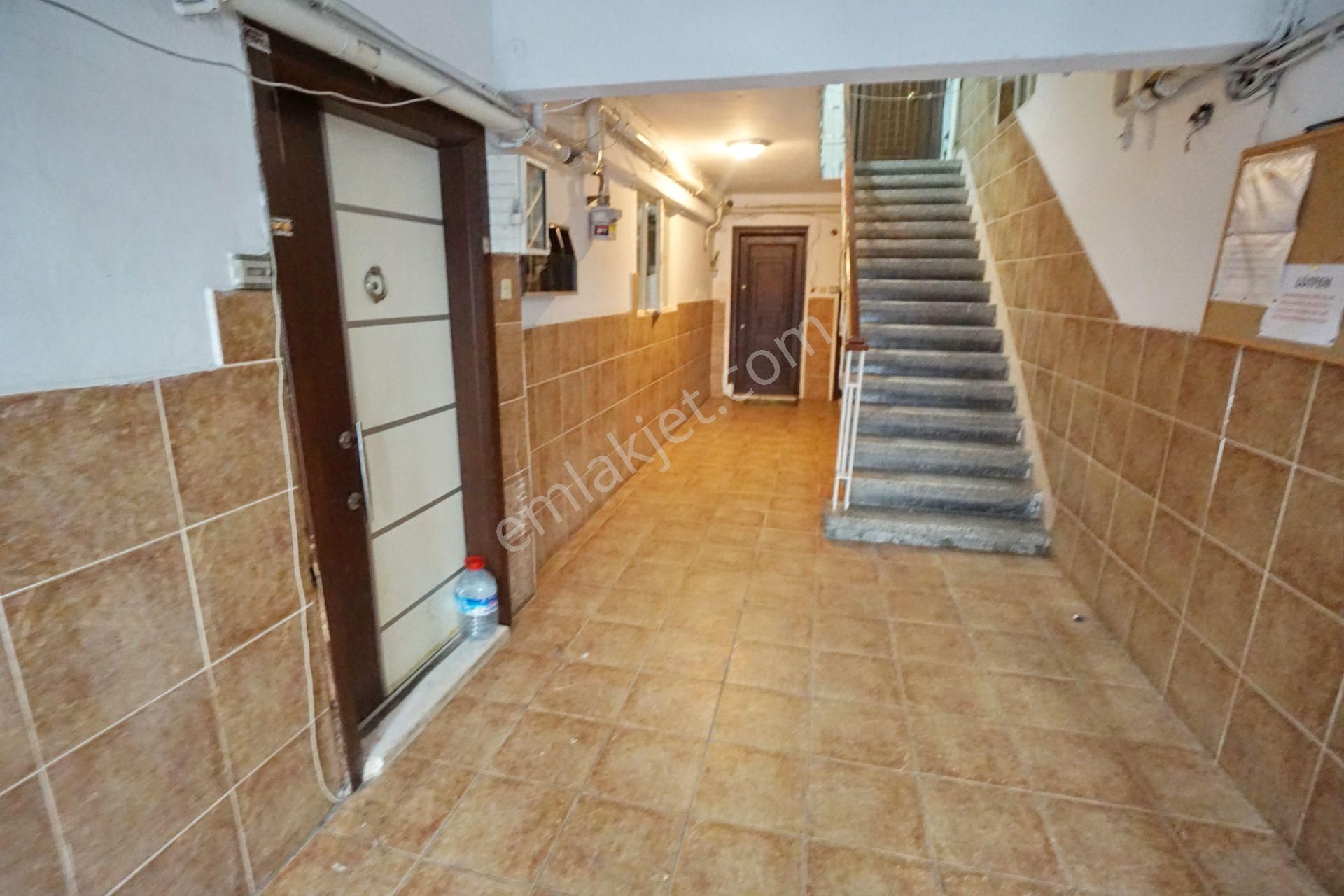 Meral R6401 Pakten Sk Metrobüse 5 Dk Marmaraya 10 Dk Mesafede Temiz 2+1 - Görsel 29