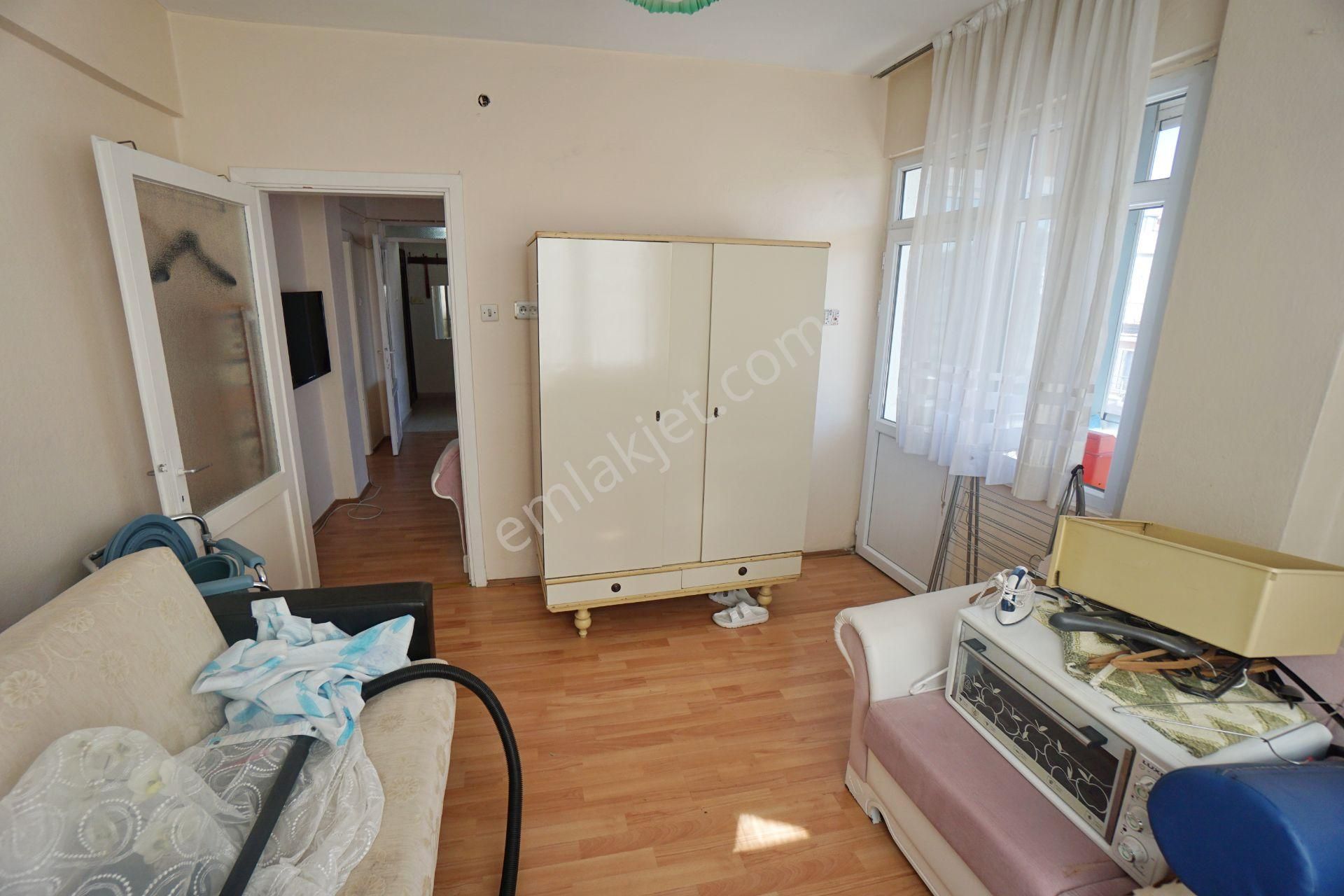 Meral R6401 Pakten Sk Metrobüse 5 Dk Marmaraya 10 Dk Mesafede Temiz 2+1 - Görsel 7