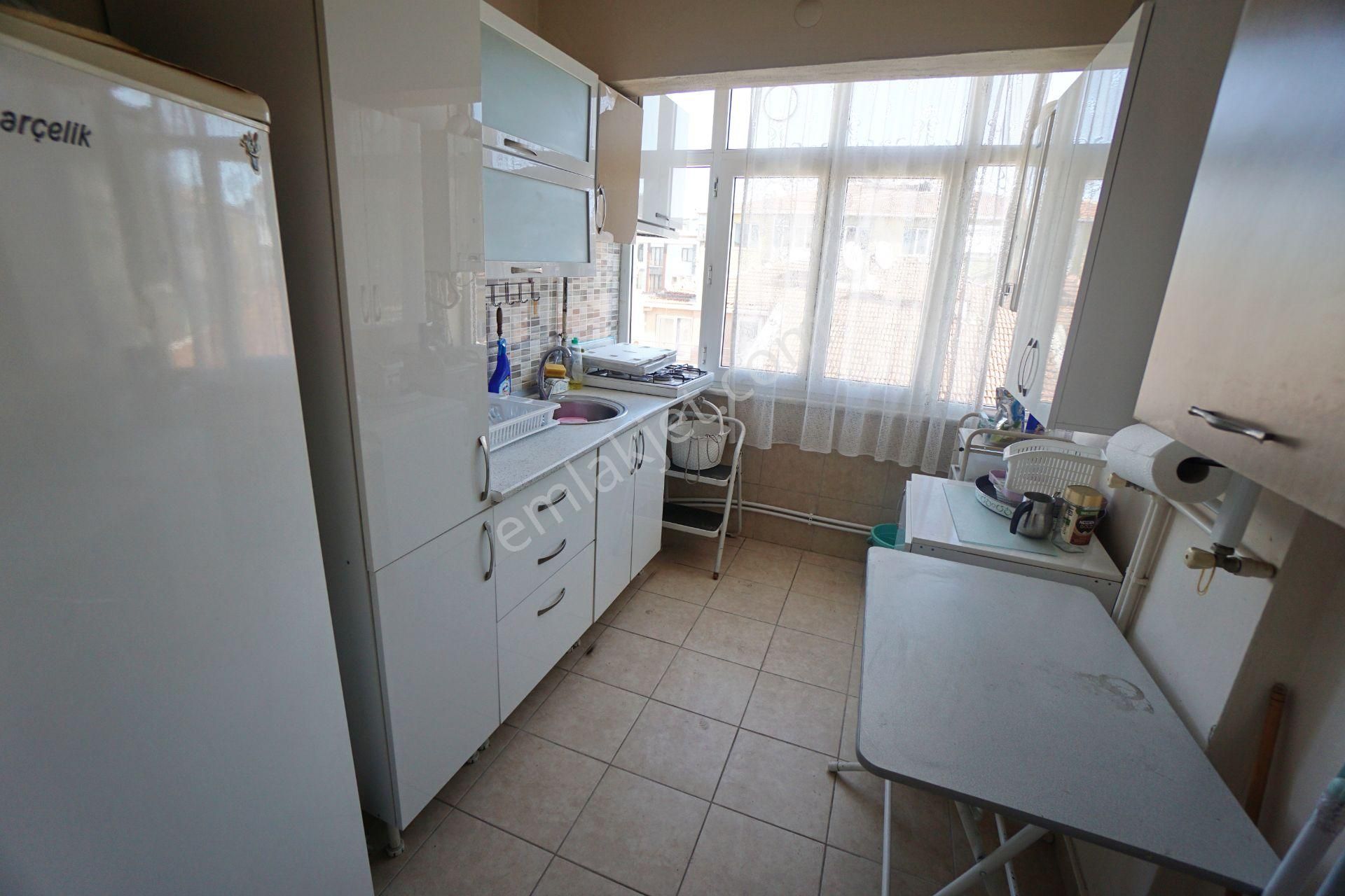 Meral R6401 Pakten Sk Metrobüse 5 Dk Marmaraya 10 Dk Mesafede Temiz 2+1 - Görsel 22