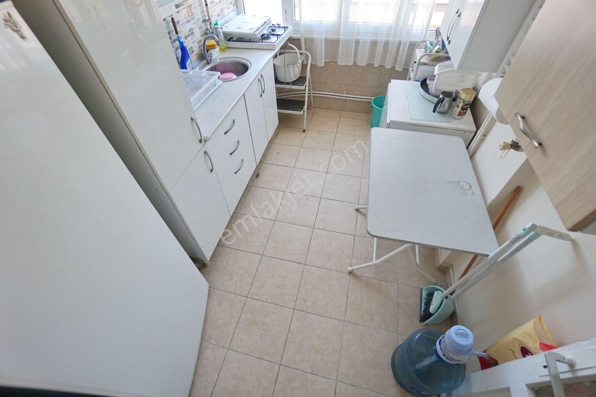 Meral R6401 Pakten Sk Metrobüse 5 Dk Marmaraya 10 Dk Mesafede Temiz 2+1 - Görsel 23