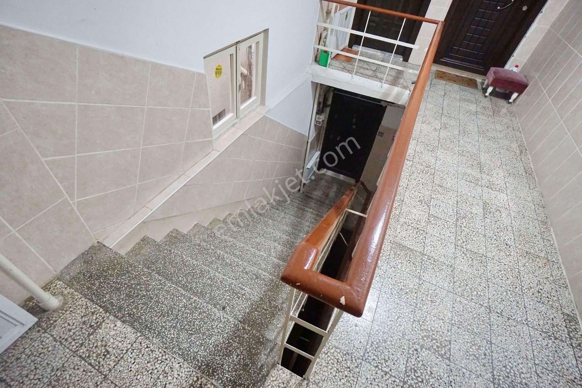 Meral R6401 Pakten Sk Metrobüse 5 Dk Marmaraya 10 Dk Mesafede Temiz 2+1 - Görsel 27