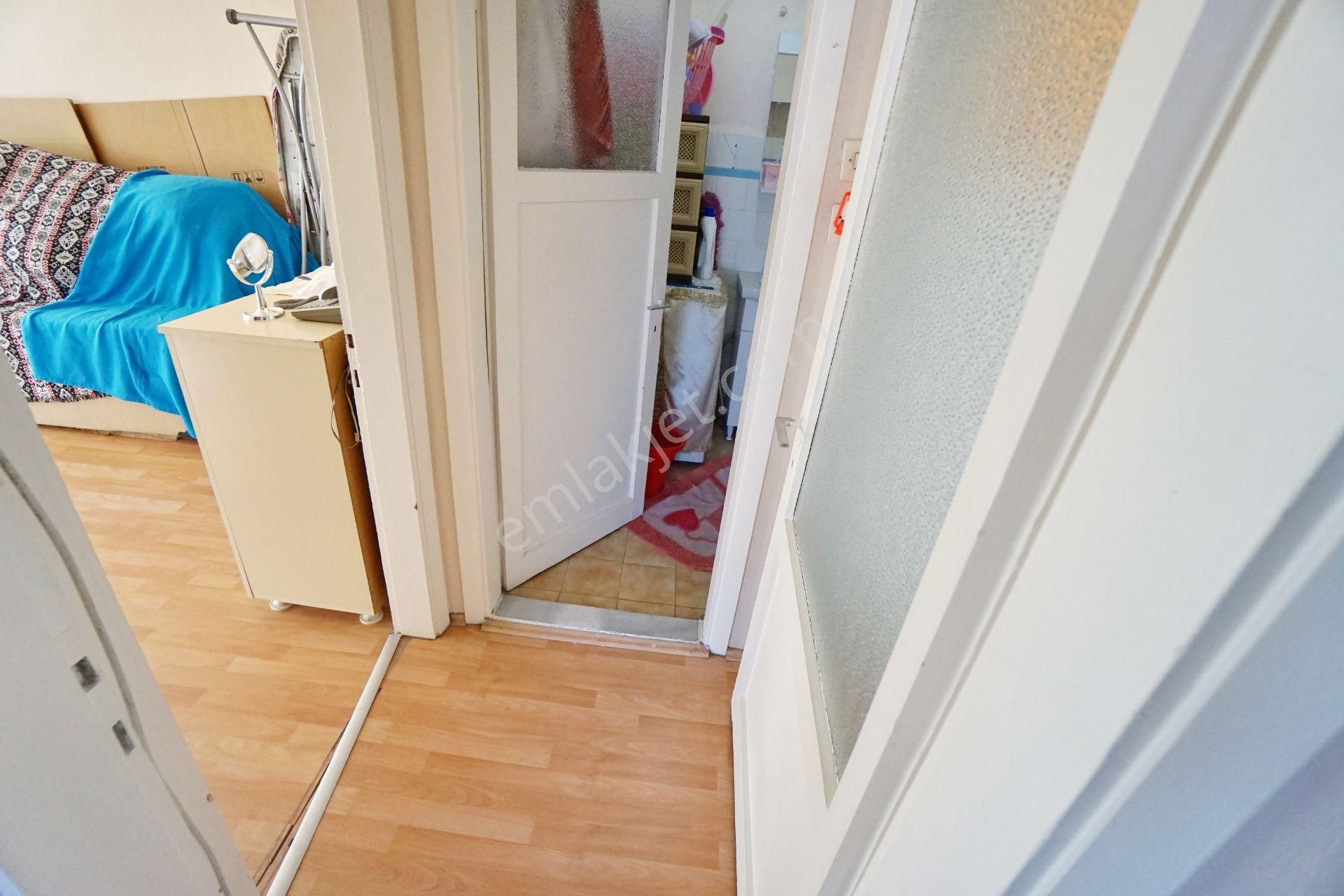 Meral R6401 Pakten Sk Metrobüse 5 Dk Marmaraya 10 Dk Mesafede Temiz 2+1 - Görsel 13