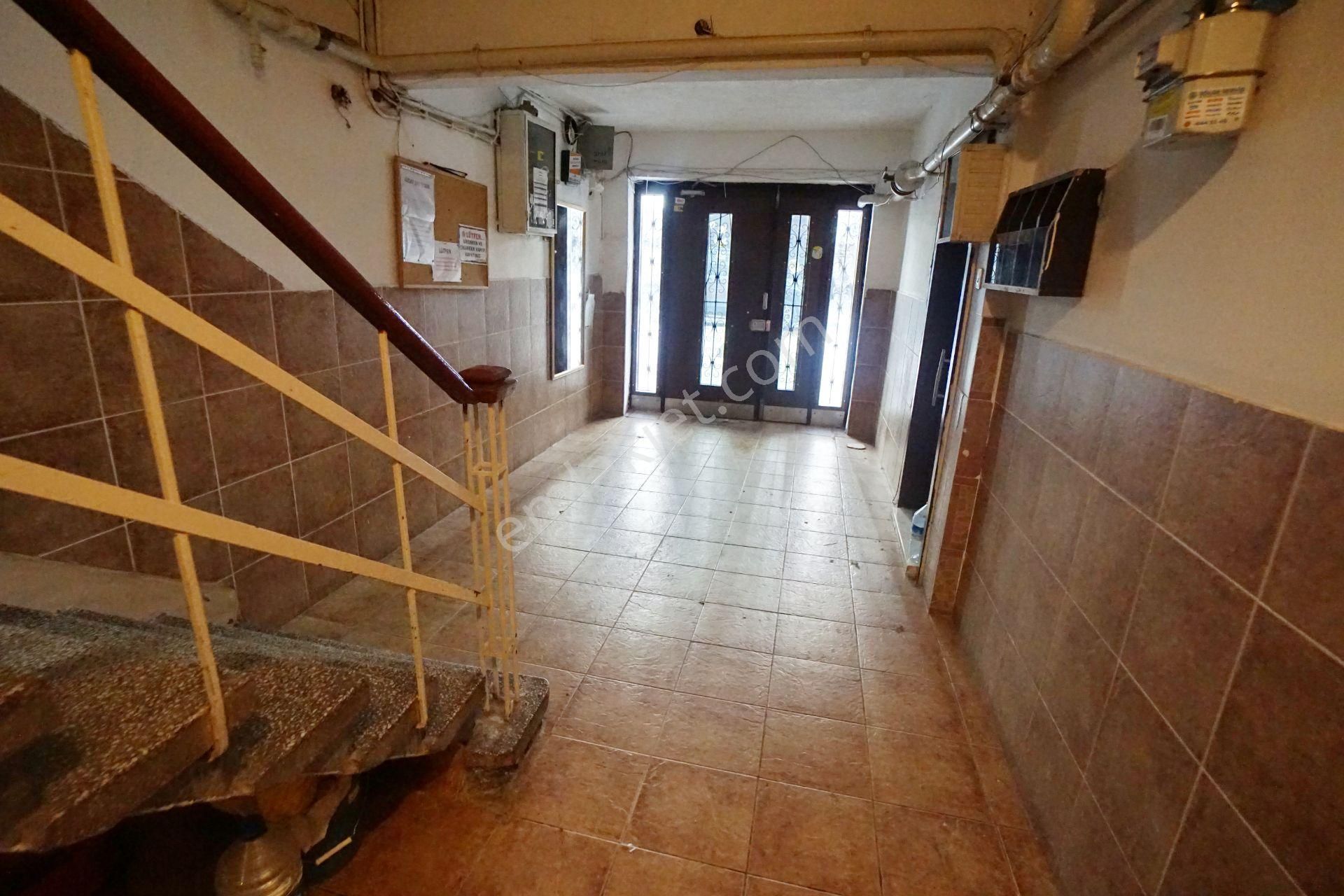 Meral R6401 Pakten Sk Metrobüse 5 Dk Marmaraya 10 Dk Mesafede Temiz 2+1 - Görsel 28